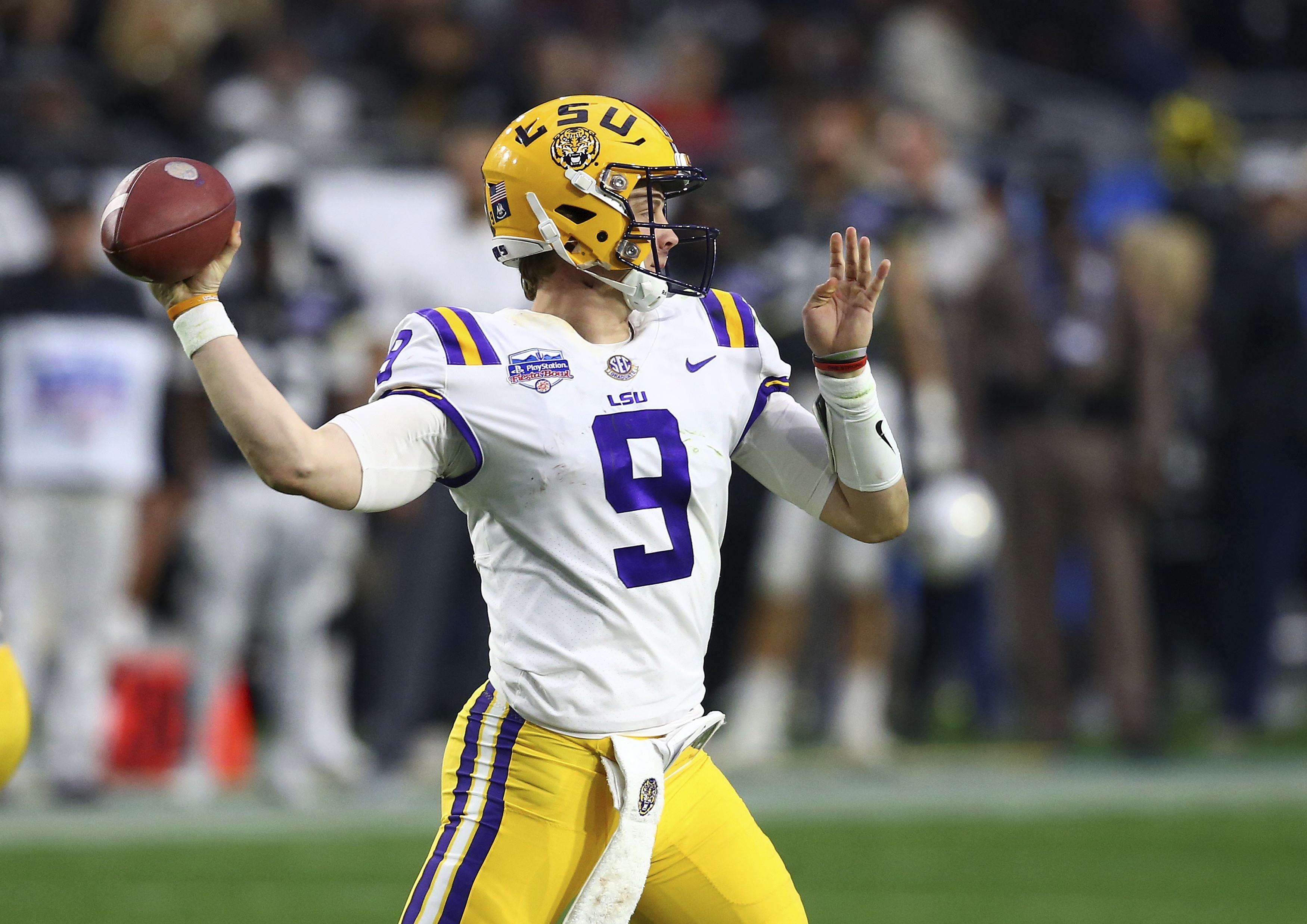 No. 11 LSU knocks off No. 7 UCF 40-32 in Fiesta Bowl
