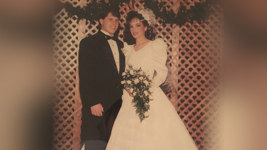 Mike and Lauriann Bartell on their wedding day in December 1990. Photo: Courtesy Bartell family via EastIdahoNews