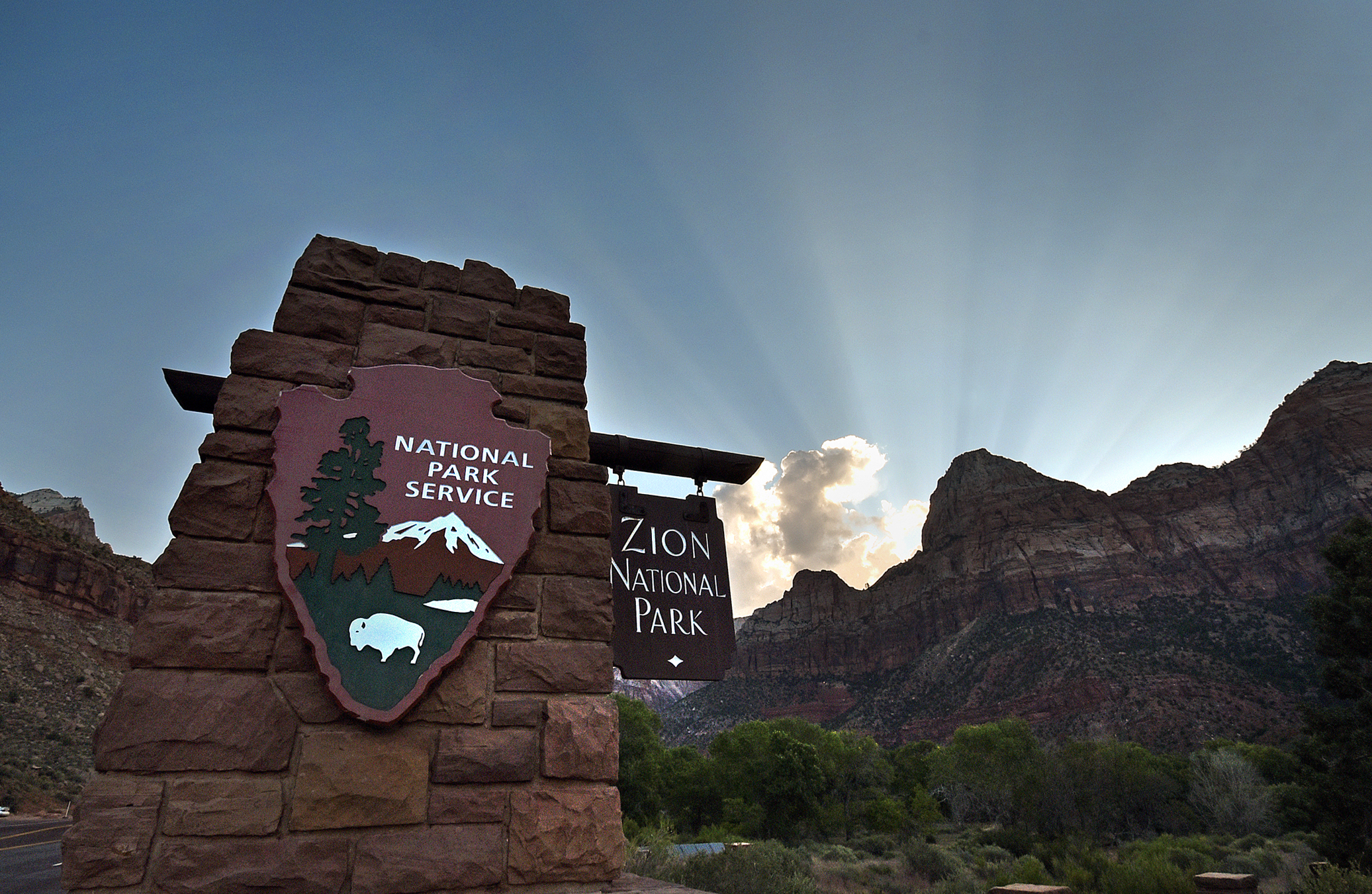 St. George pledges money to keep Zion open during persistent shutdown