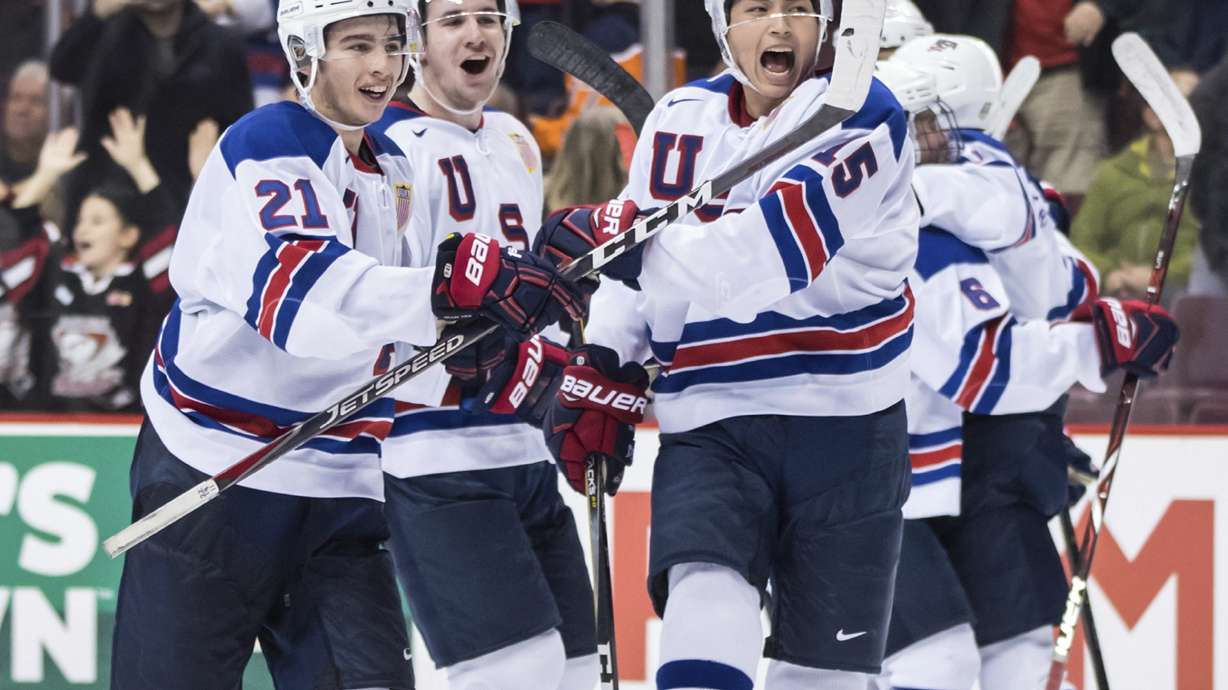 US advances to world junior hockey final, beating Russia 2-1