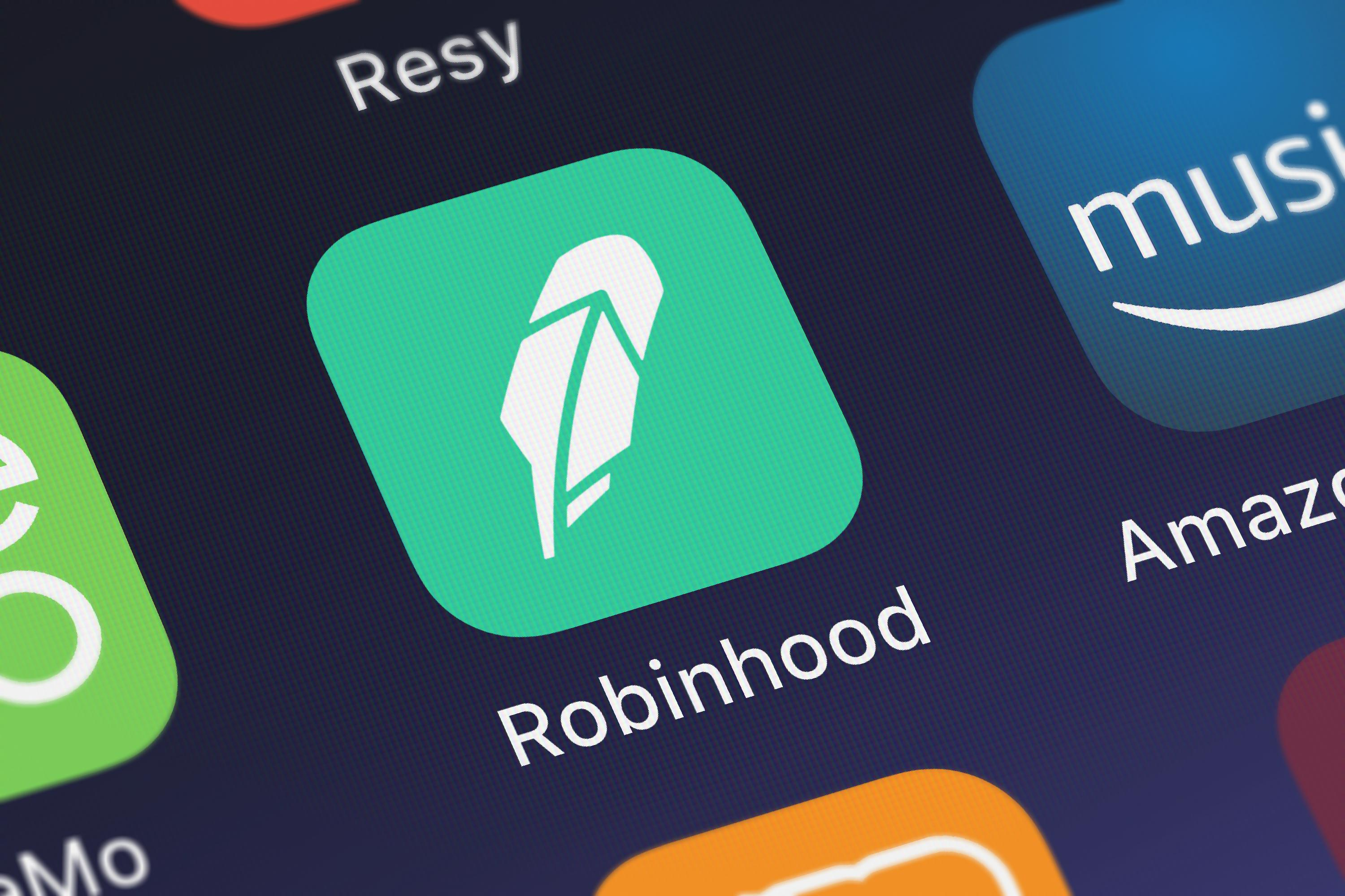 Robinhood offers free stock trades, meaning you can download the app, connect to your bank, fund your account and trade fee-free. (Photo: Shutterstock)