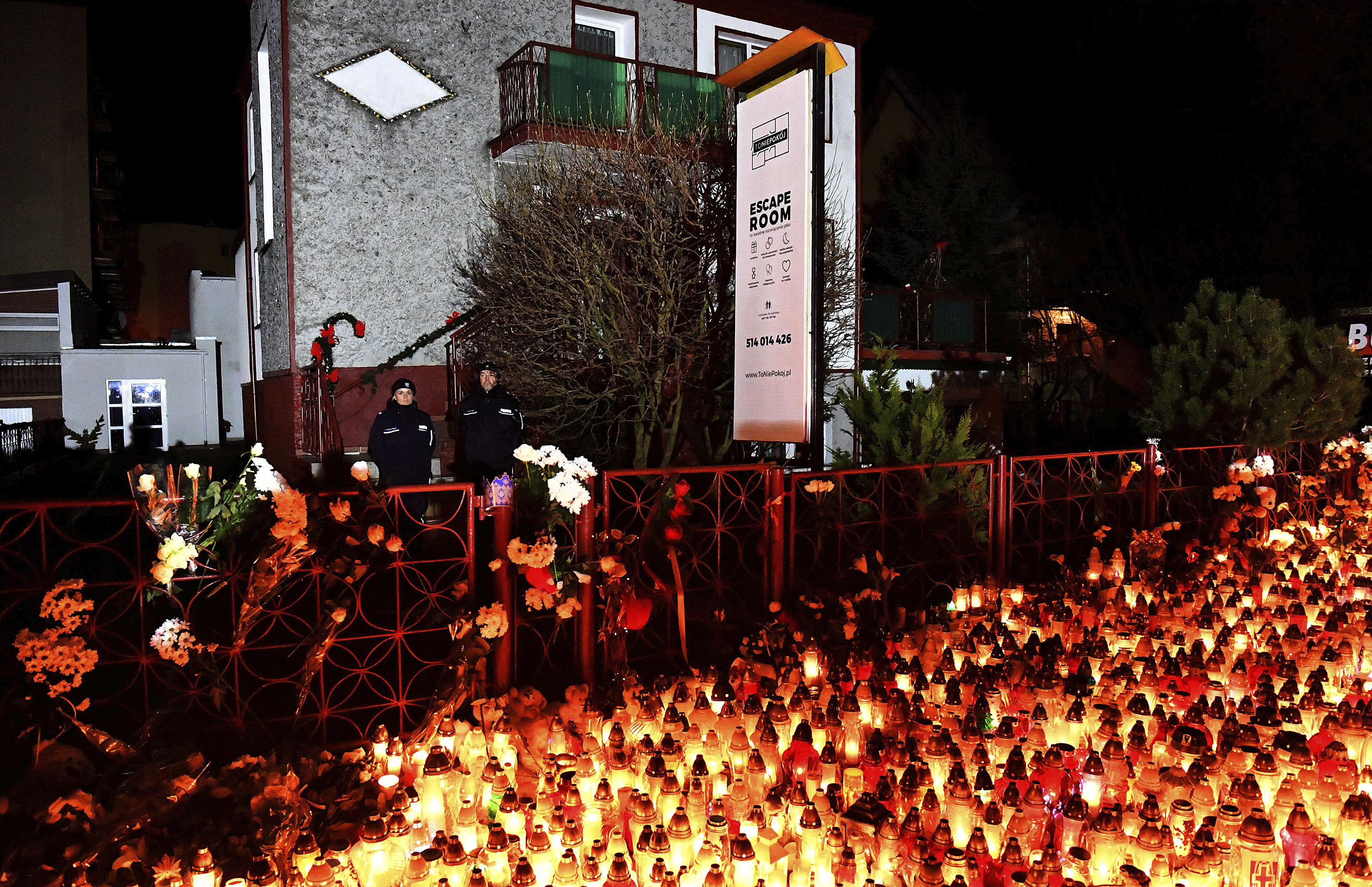 Victims of Poland escape room fire to be buried together