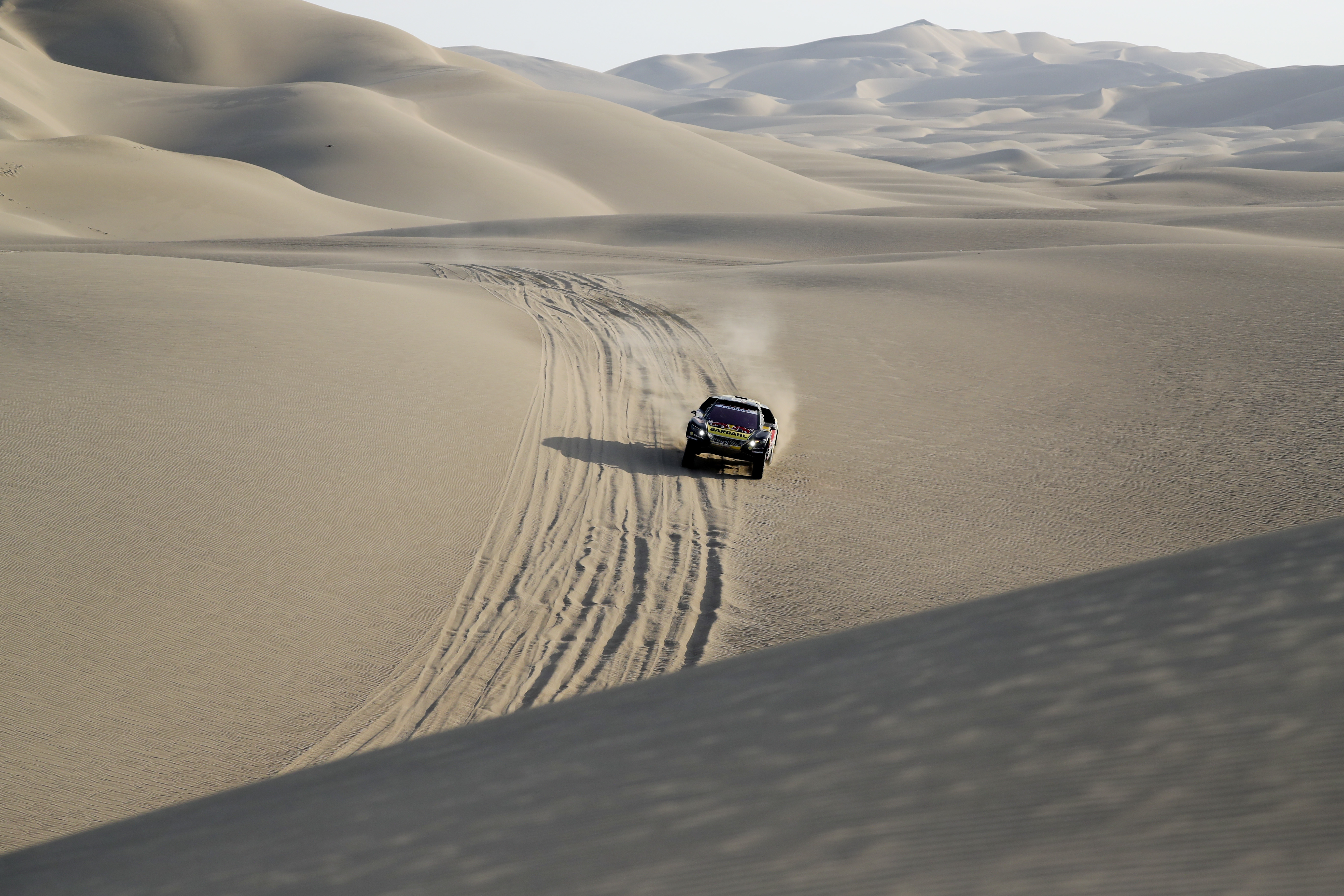 Loeb wins Dakar Rally 2nd stage, de Villiers leads overall