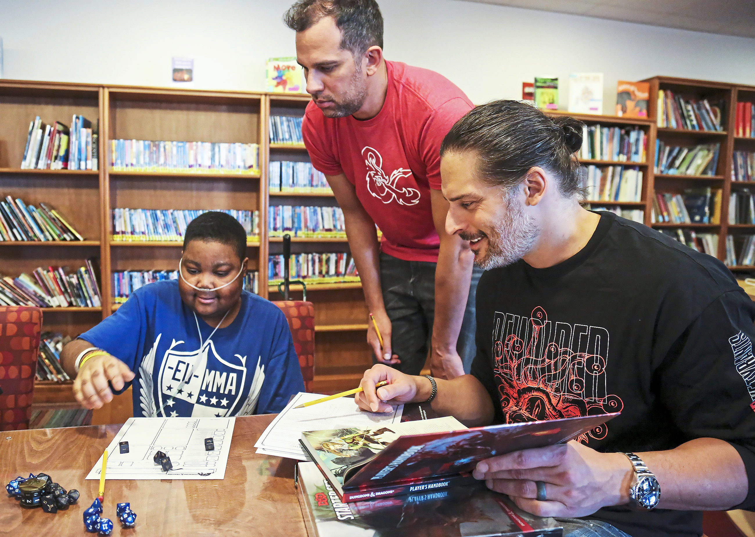 Actor Joe Manganiello plays D&D at children's hospital