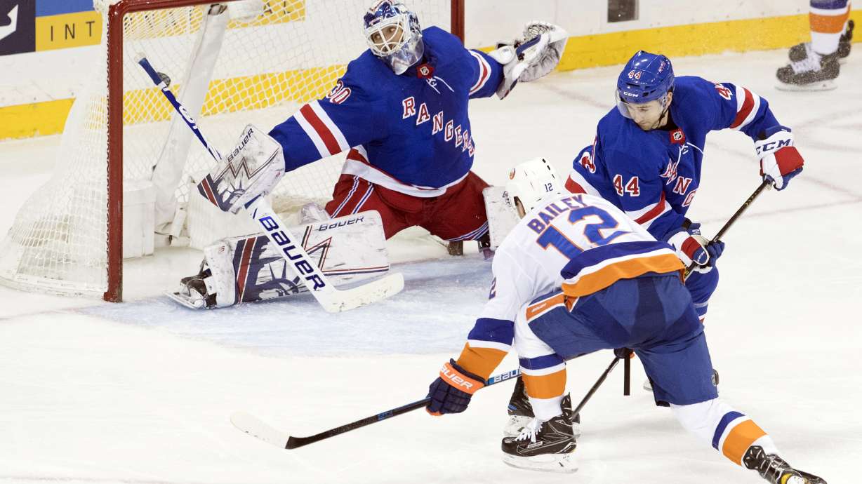 Bailey scores late to lift Isles over Rangers yet again