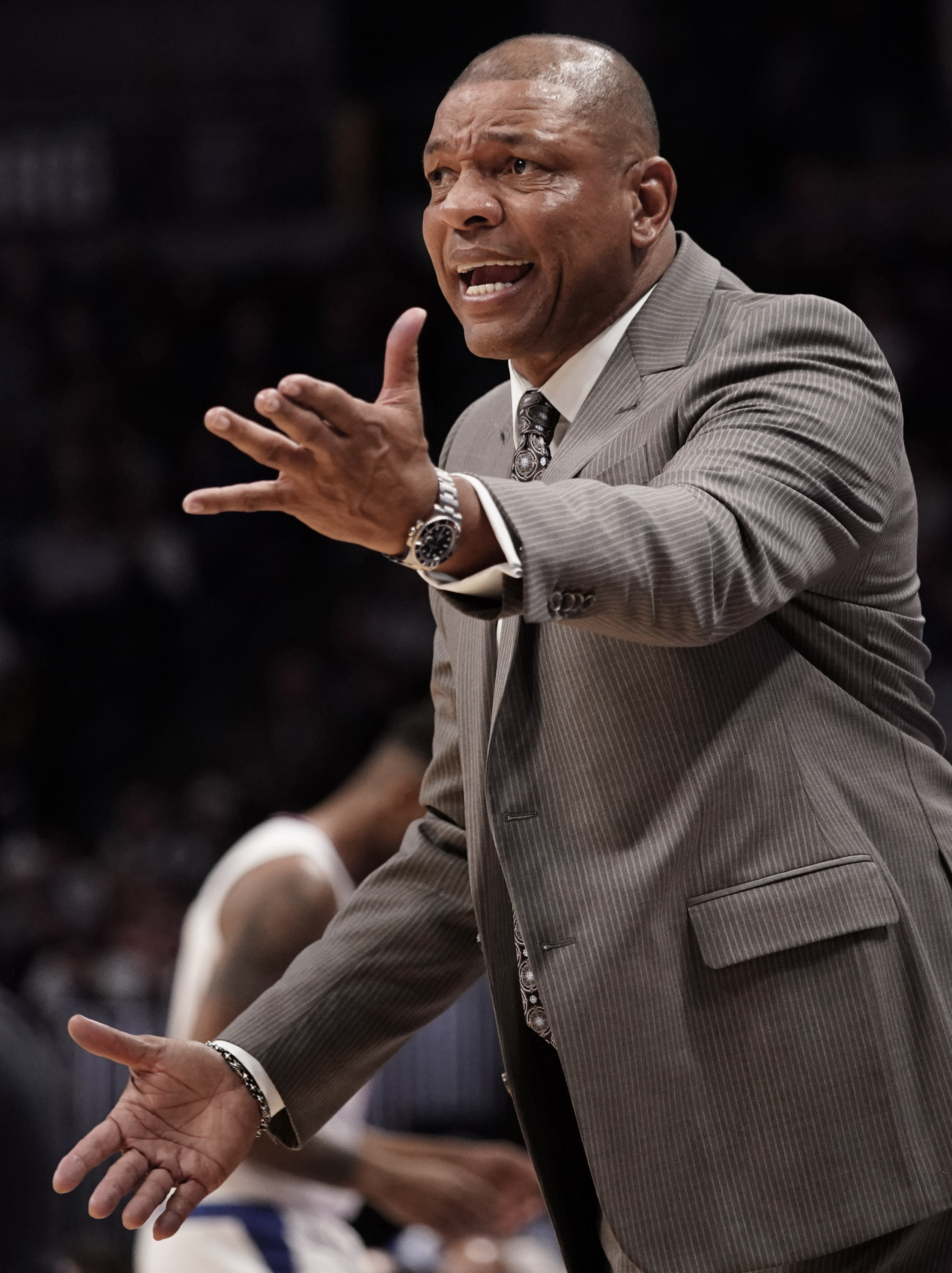 Jokic notches triple-double as Nuggets rout Clippers 121-100