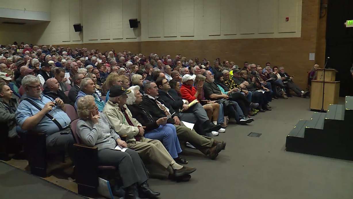 About 300 residents filled the room during the Hurricane Planning Commission meeting Thursday to discuss The Cove, a development planned as an Old-West style town featuring about 600 homes, restaurants, gardens, and shops. (Photo: Marc Weaver, KSL TV)