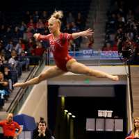 Utah gymnastics faces adversity but crushes Arizona, 197.075-195.40