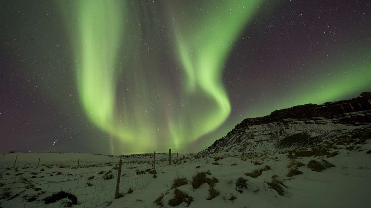 Iceland's Northern Lights: Beautiful sight, risky drives