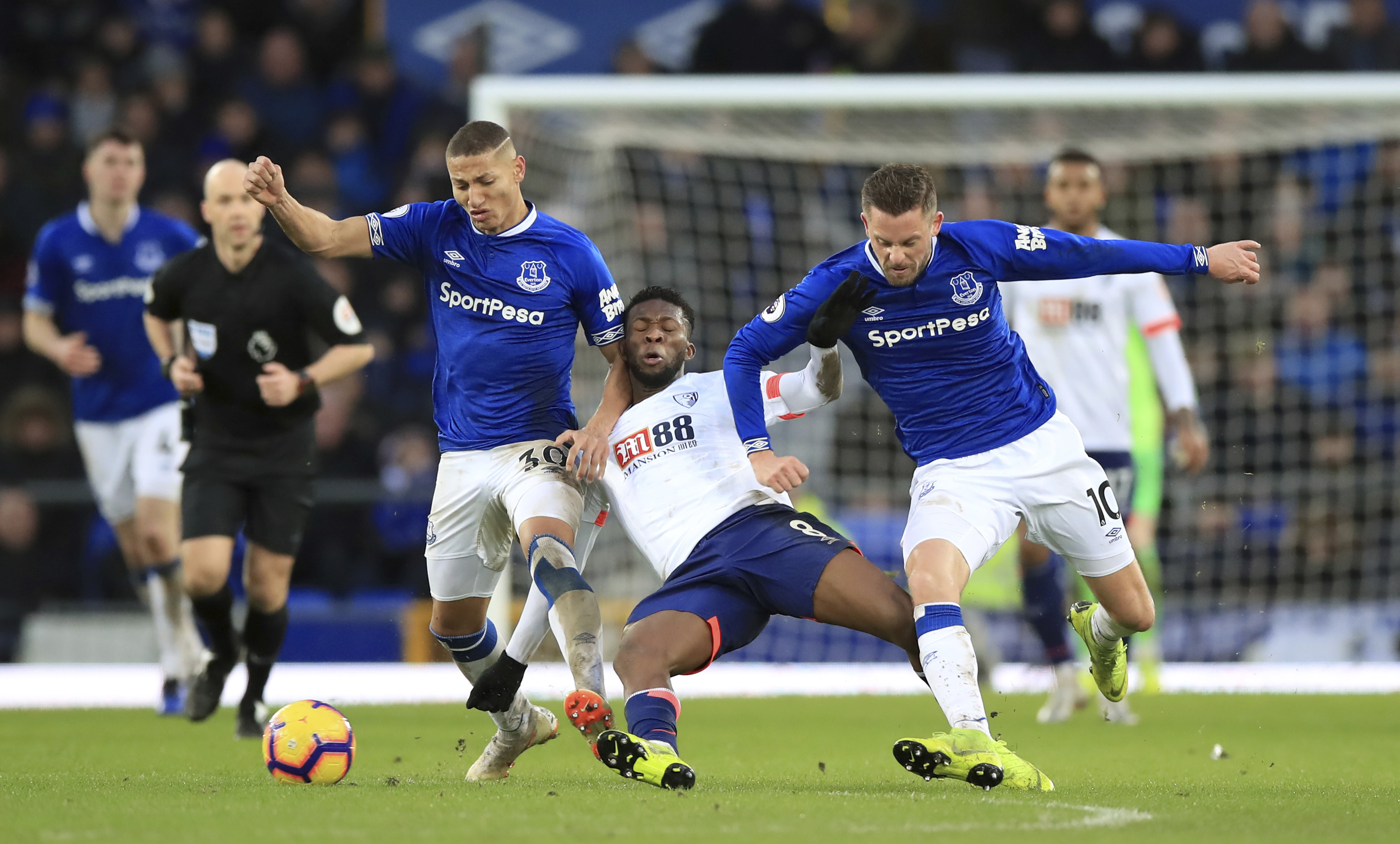 Everton beats Bournemouth for 2nd win in 9 league matches