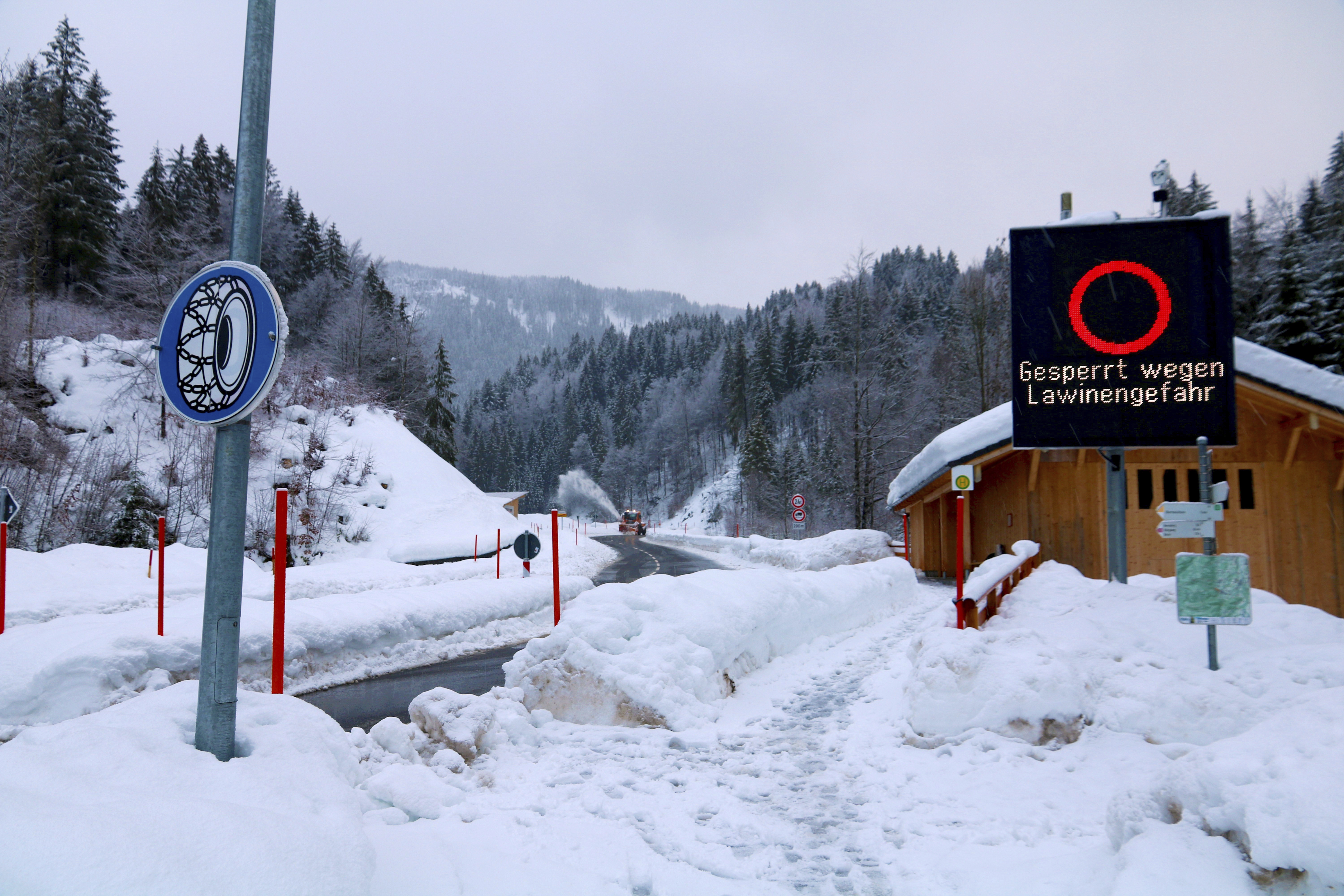 The Latest: Danish skiing club unhurt by Austria avalanche