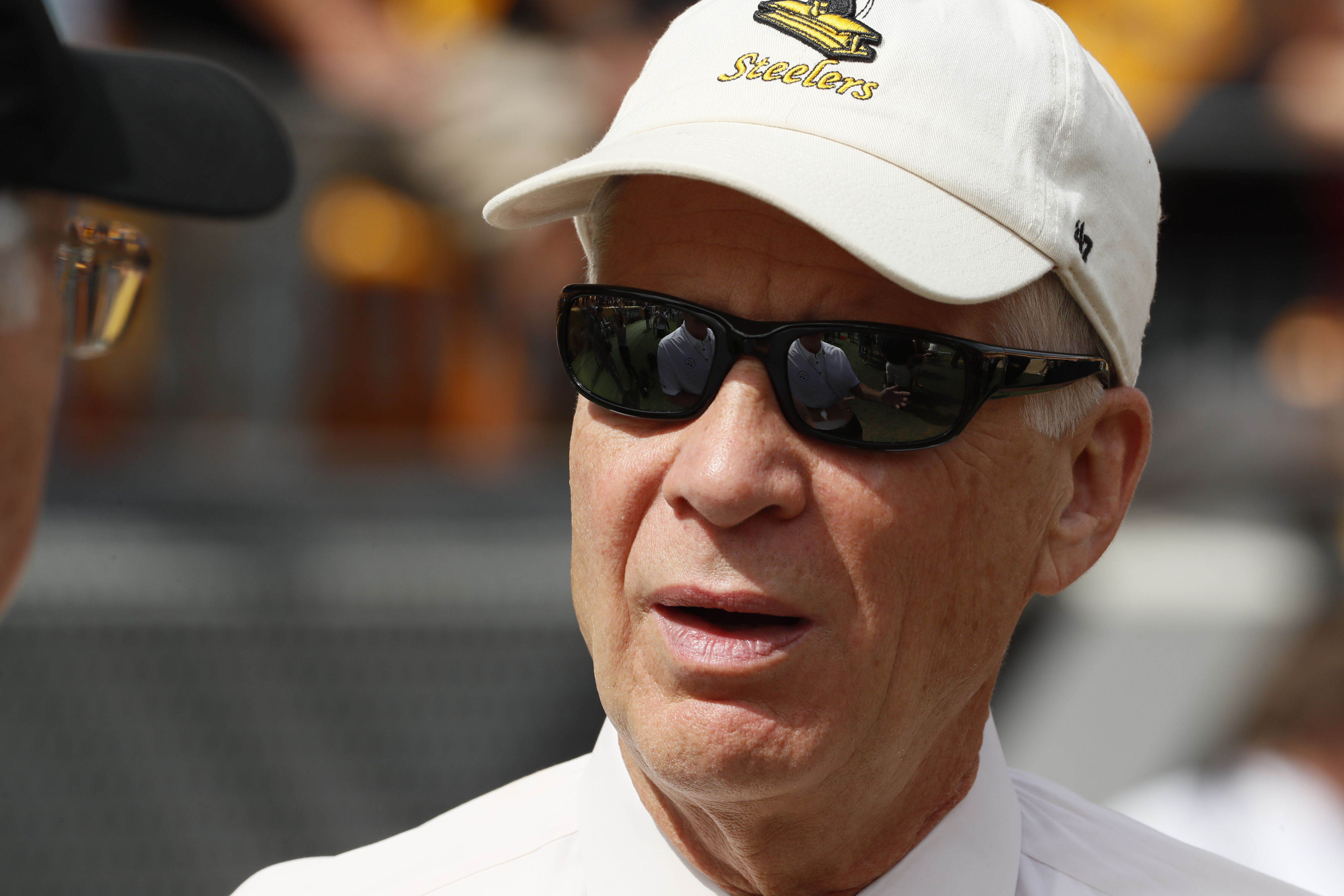 Steelers still waiting to hear from Antonio Brown