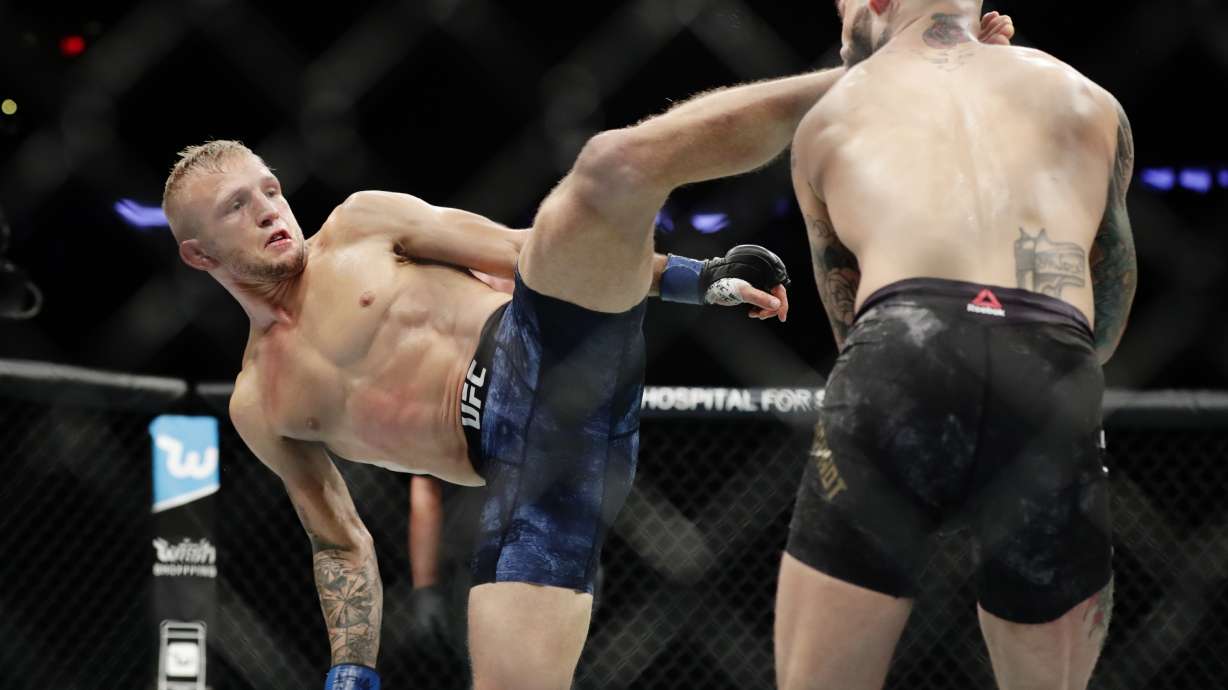 Money talks: UFC reaches ESPN with first fight of $1.5B deal