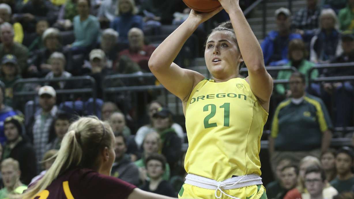 Ionescu scores 31, No. 5 Ducks top No. 19 Sun Devils 77-71