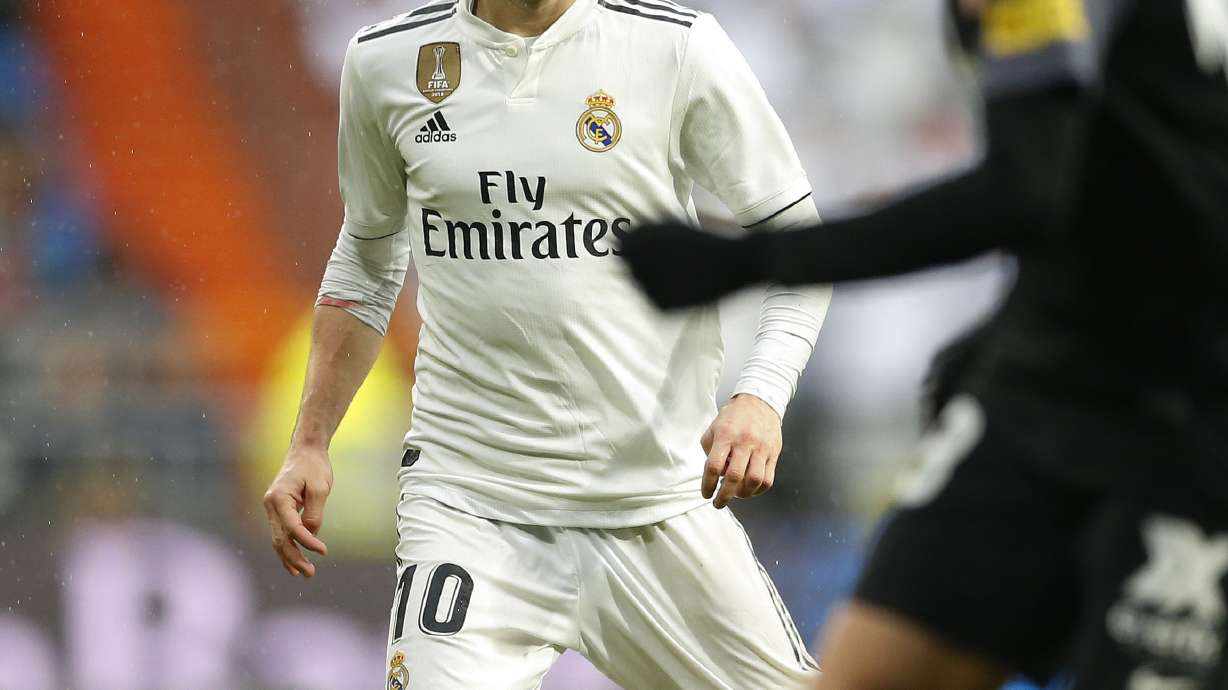 Madrid beats Sevilla 2-0, returns to top 3 in Spanish league