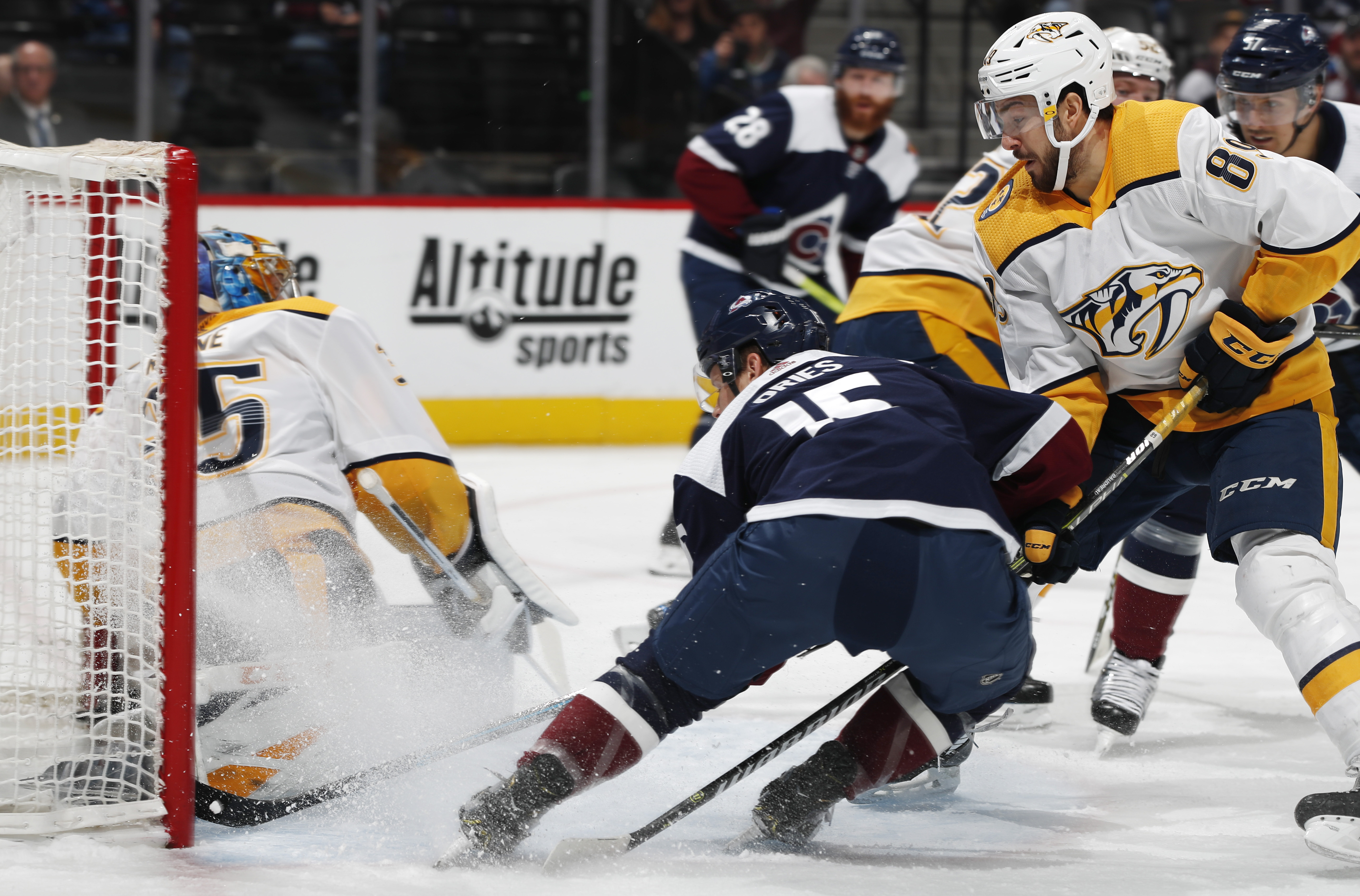 Predators beat Avalanche 4-1, Laviolette earns win No. 600