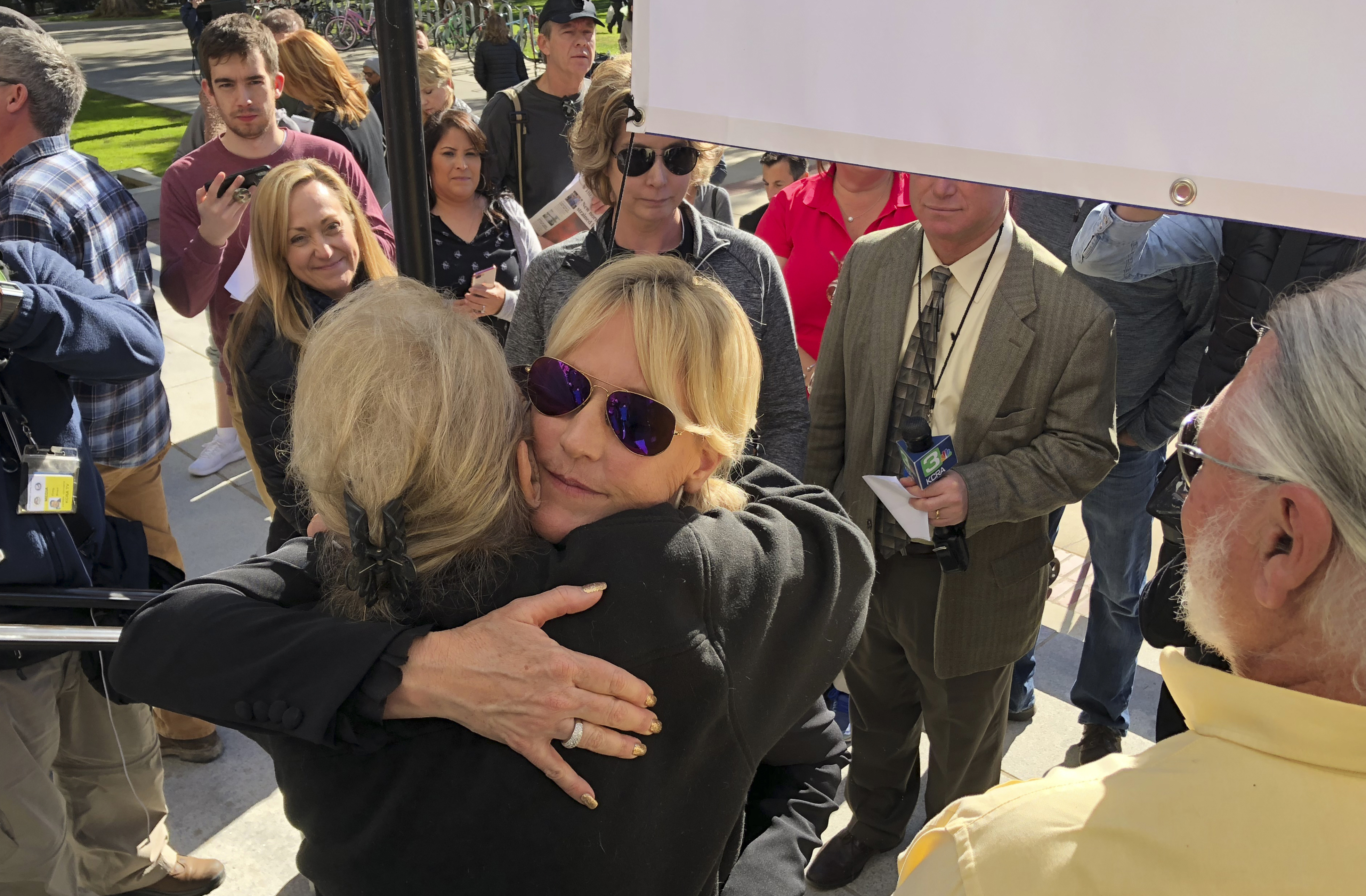 Erin Brockovich urges California to stop PG&E bankruptcy