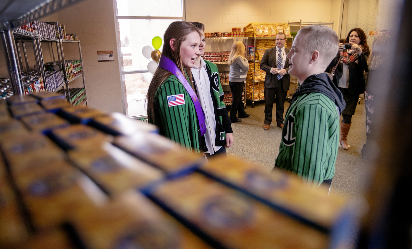 'Give where you live': Clearfield High School students set up new community food pantry