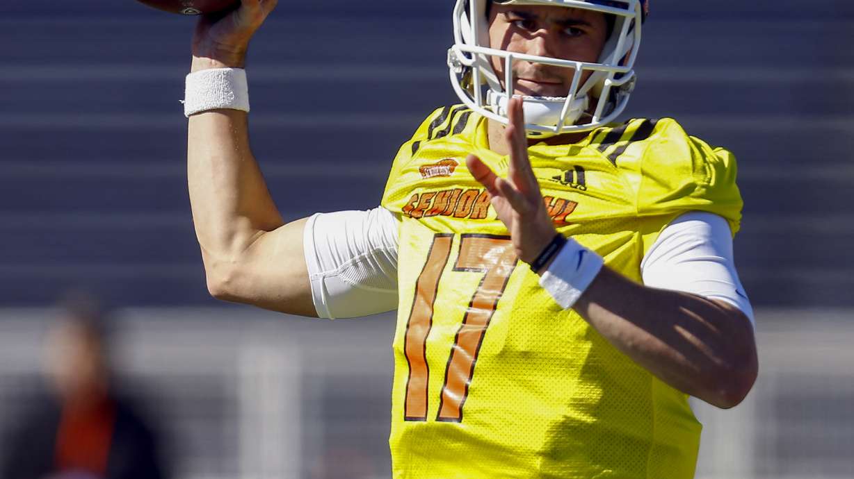 Lock, Jones among quarterback prospects at Senior Bowl