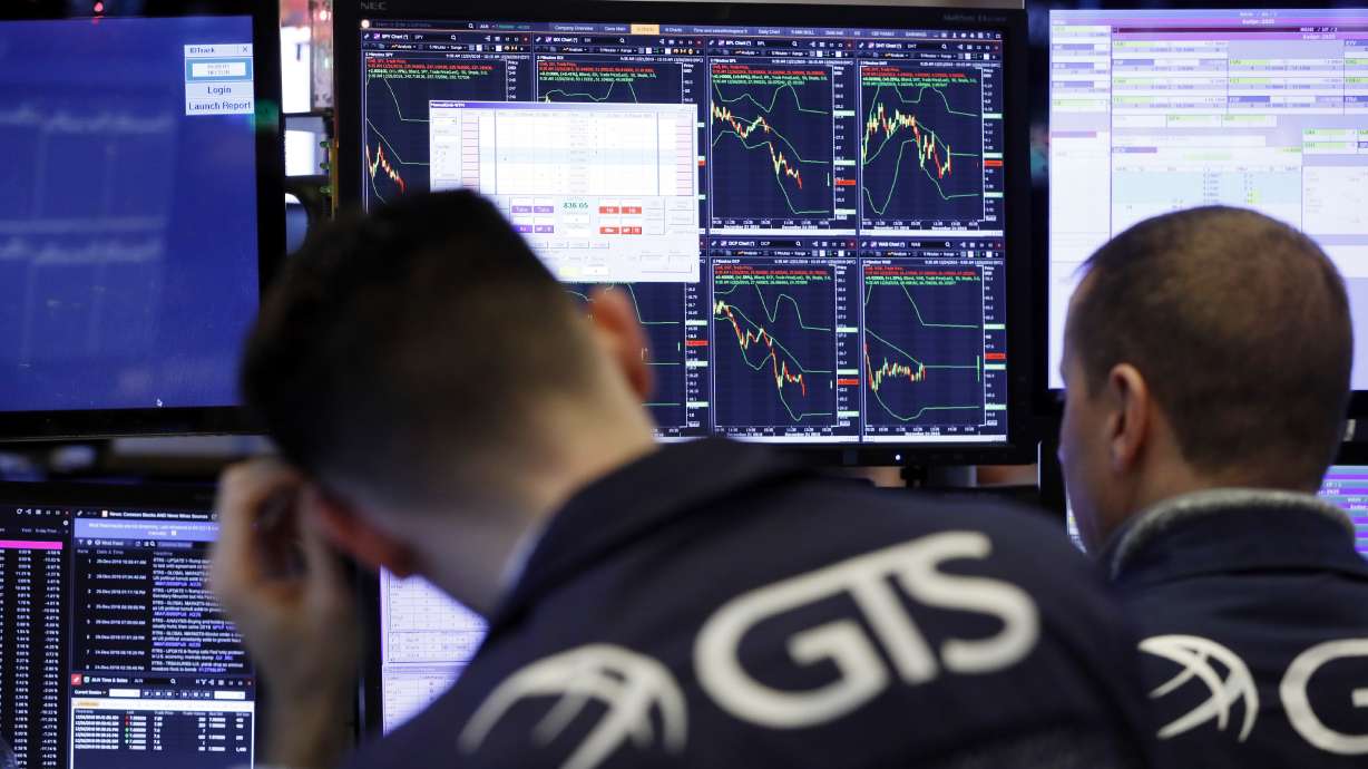 Asian stocks slip on Huawei charges as trade talks loom