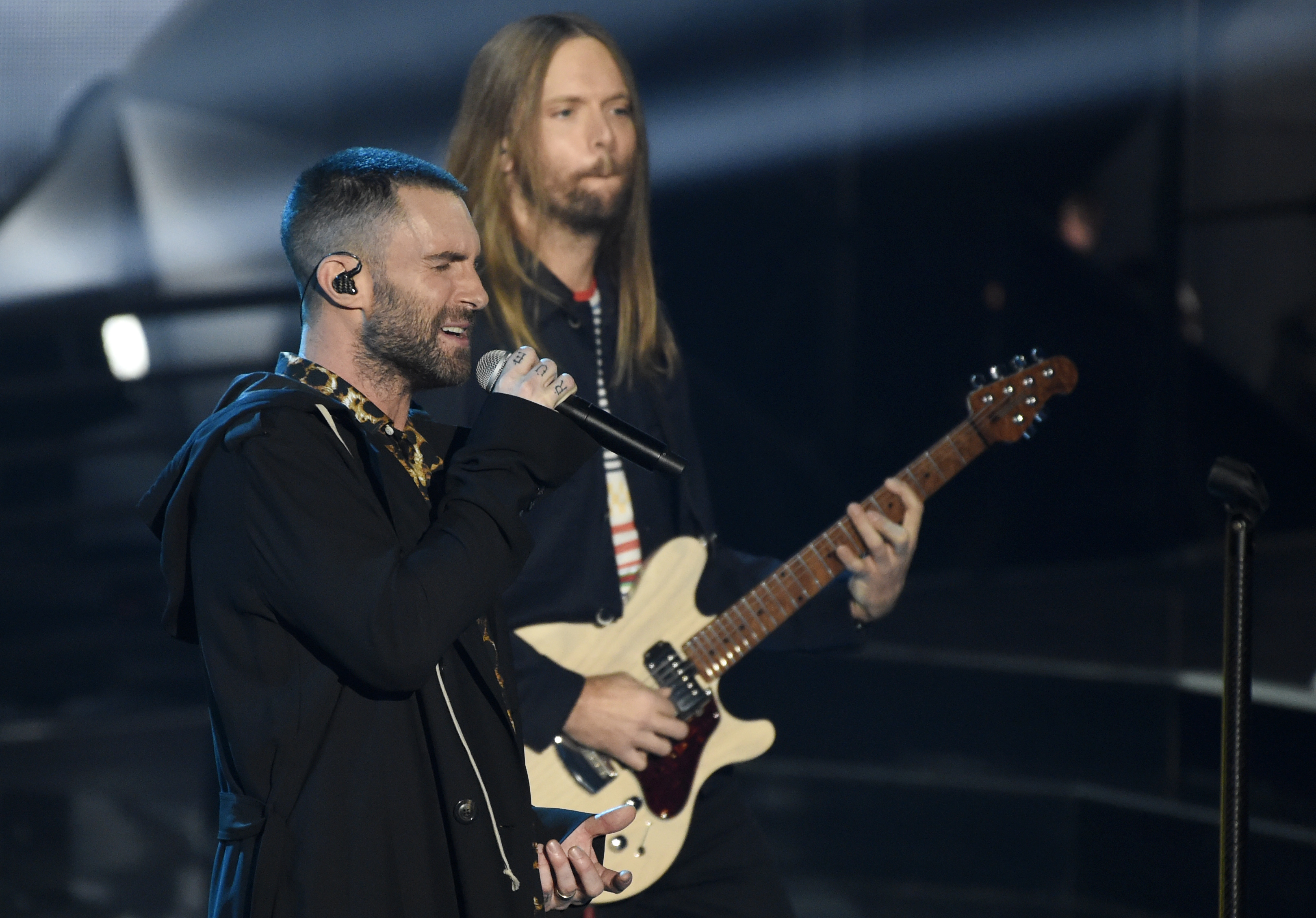 Maroon 5 cancels Super Bowl halftime news conference