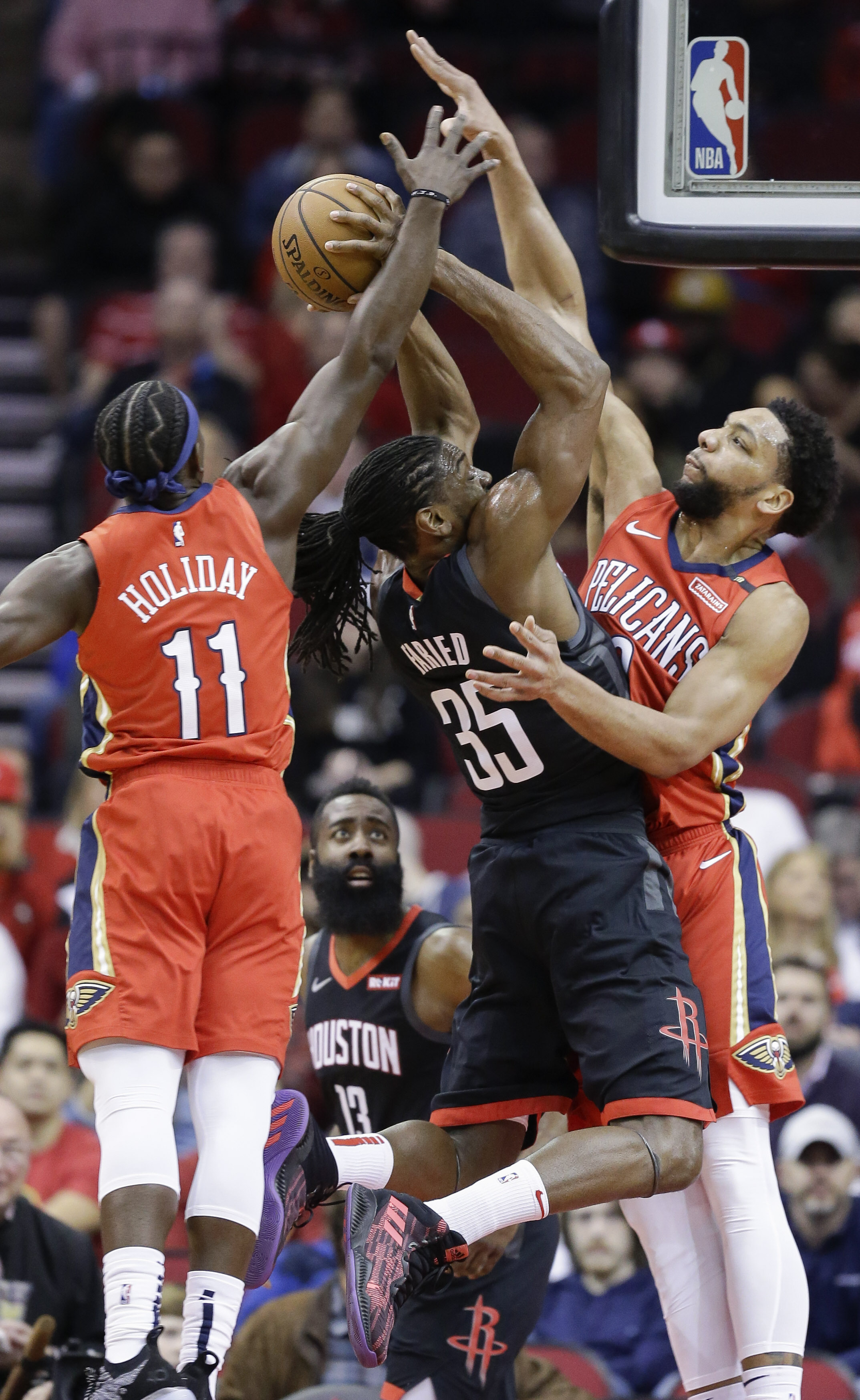 Okafor helps short-handed Pelicans beat Rockets 121-116