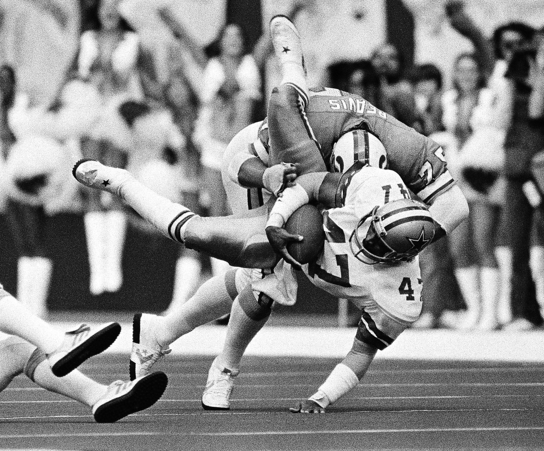 Choir combines NFL players' love of gospel music, football