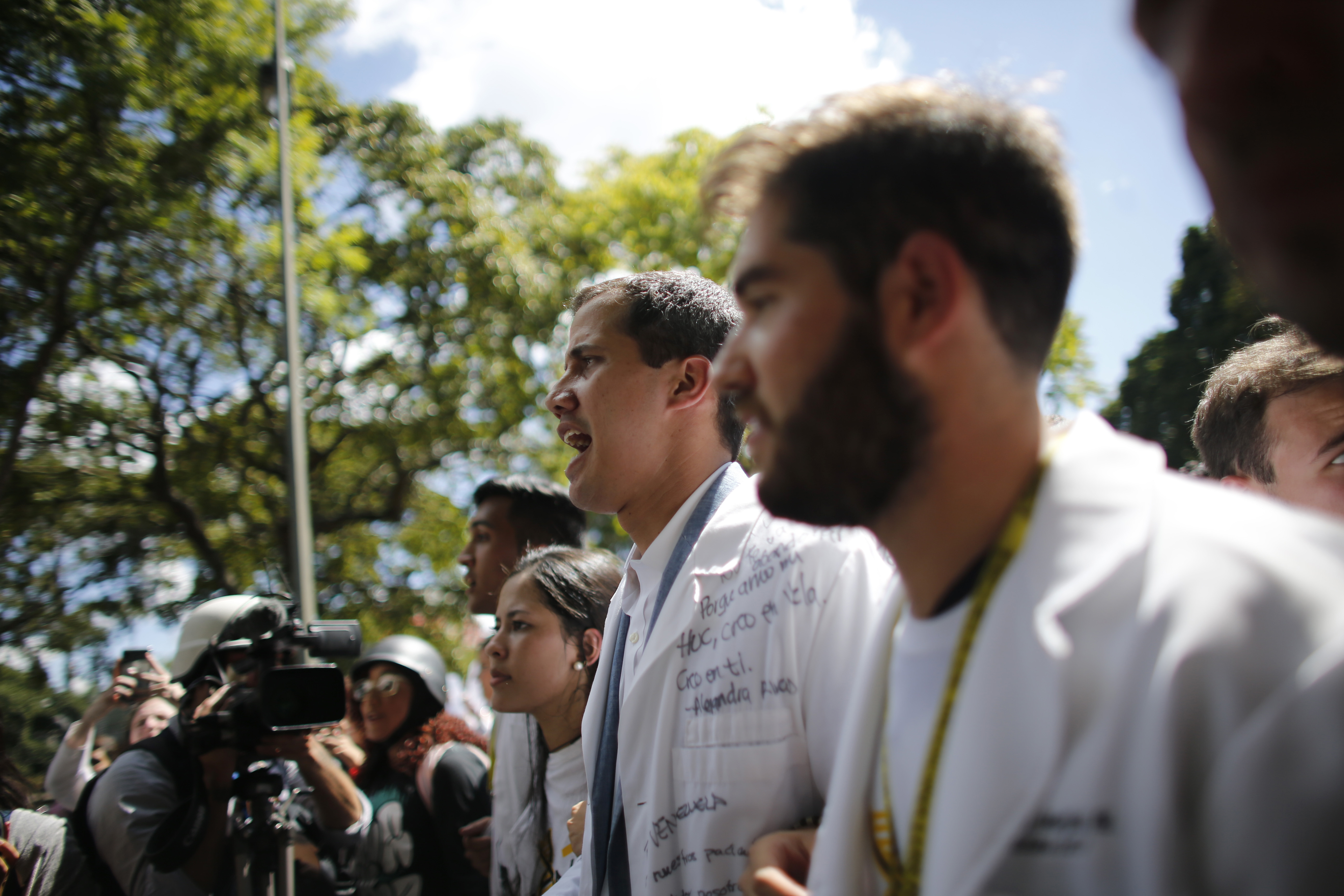 Struggle for control of Venezuela returning to the streets