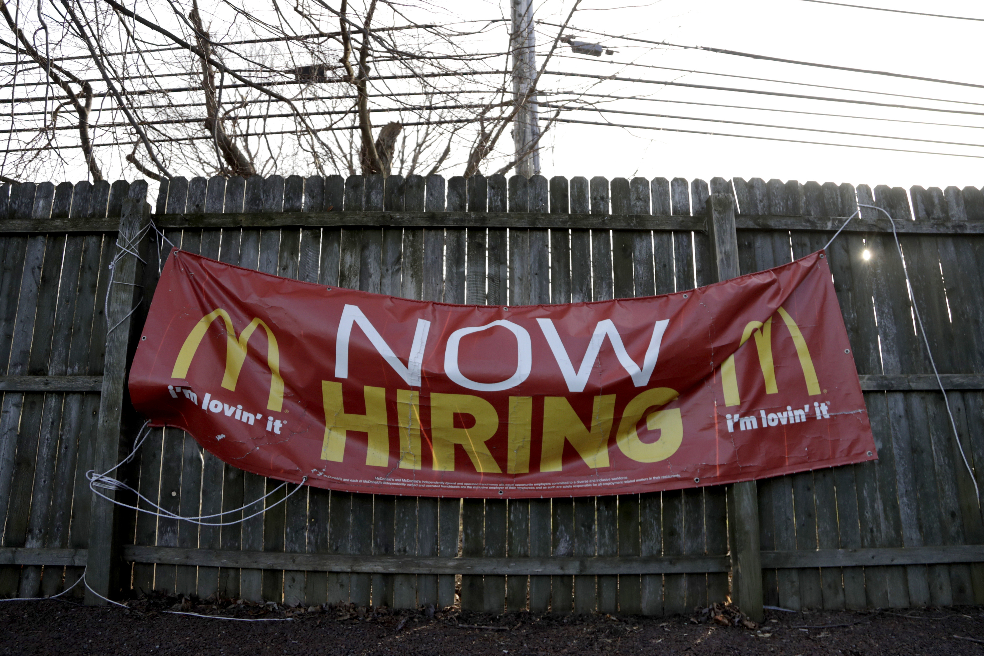 Set against a shaky global picture, US economy looks sturdy