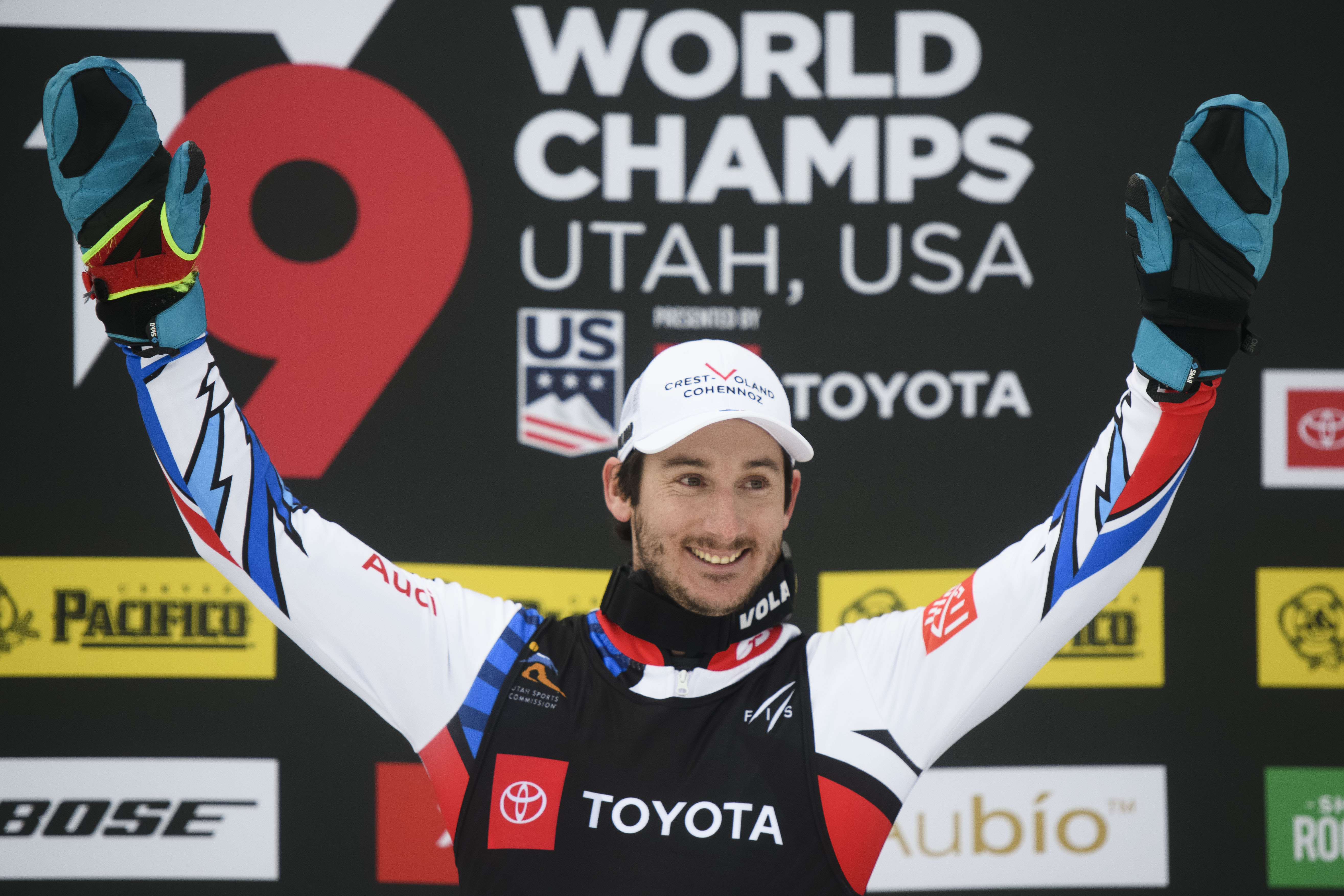 Place, Thompson earn gold medals at worlds in skicross event