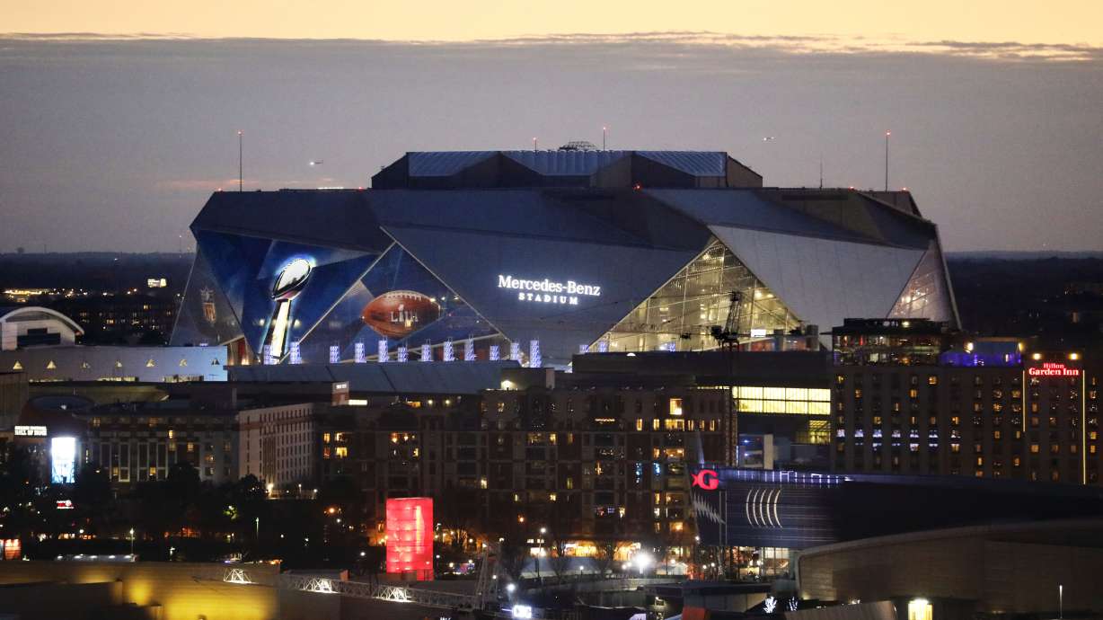 Patriots beat Rams 13-3 in lowest scoring Super Bowl ever