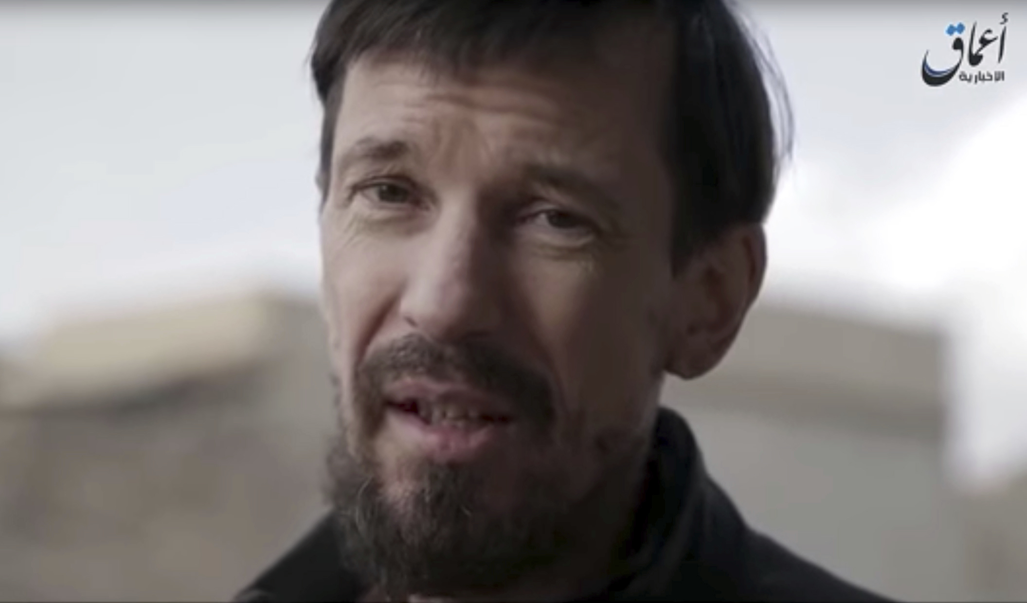 UK believes Islamic State hostage John Cantlie is alive