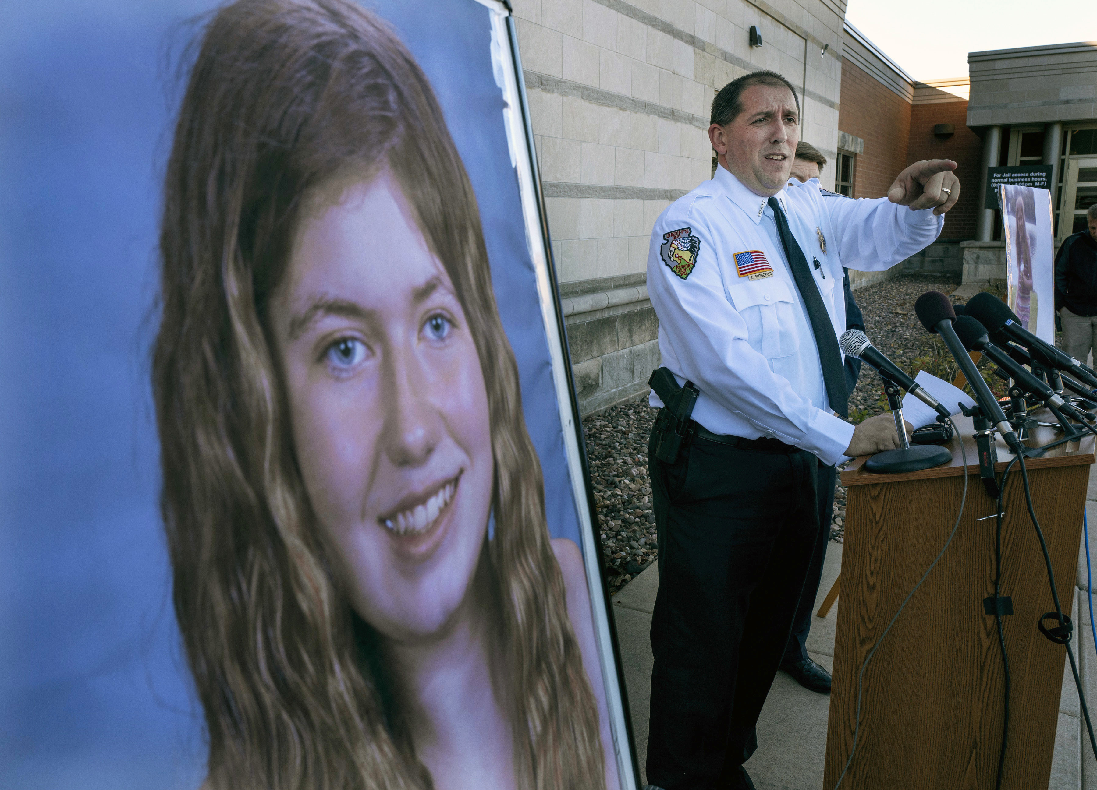 Suspect in Wisconsin teen's abduction ordered to stand trial
