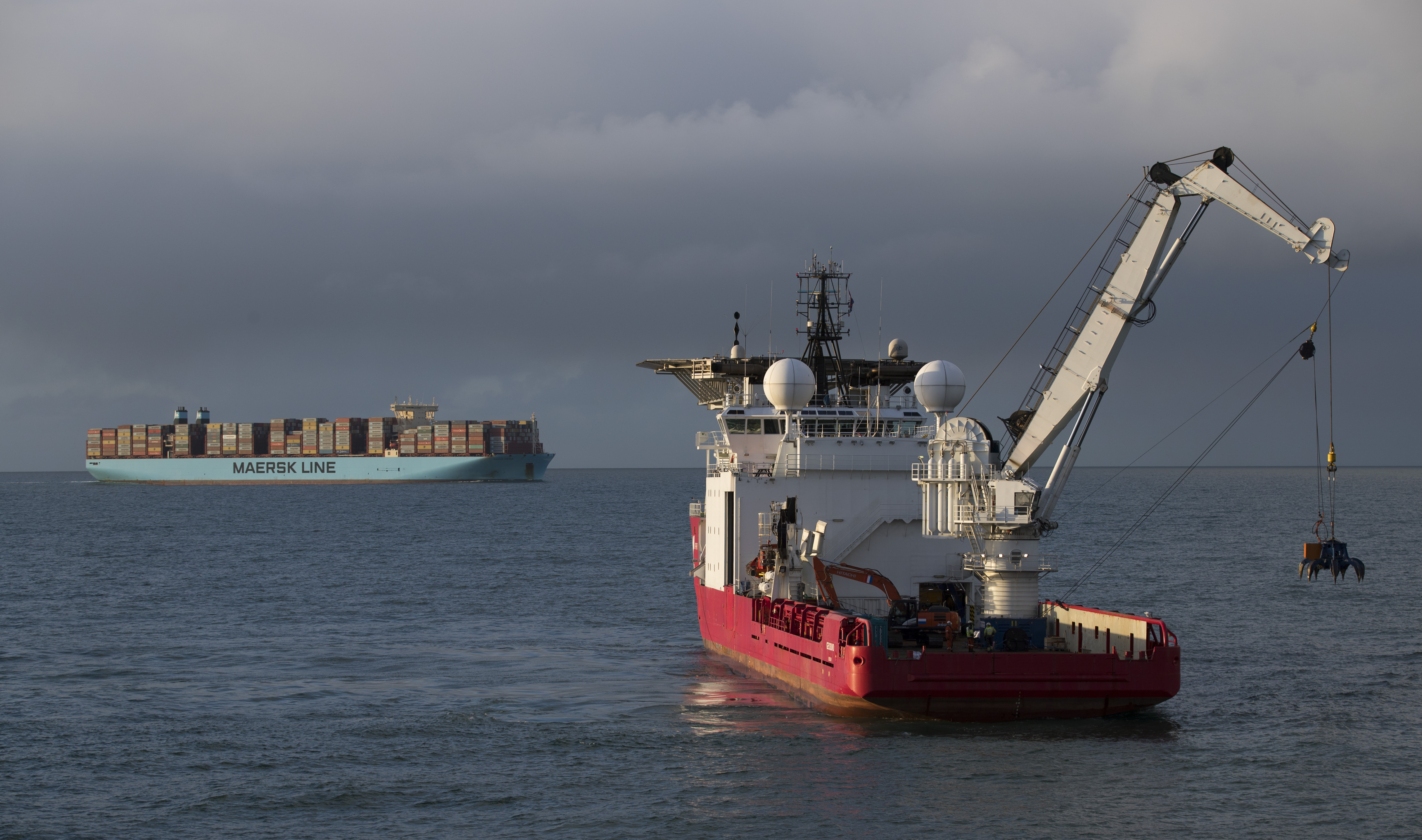 Dutch authorities raise number of containers lost in storm