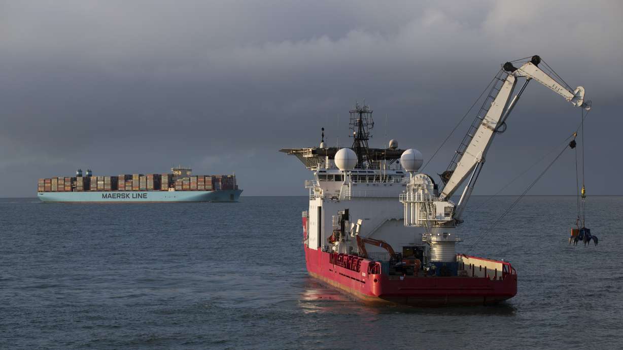 Dutch authorities raise number of containers lost in storm