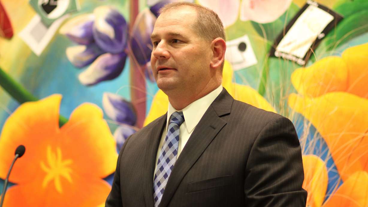 After 5 years, Utah Valley's Vince Otoupal resigns as athletic director