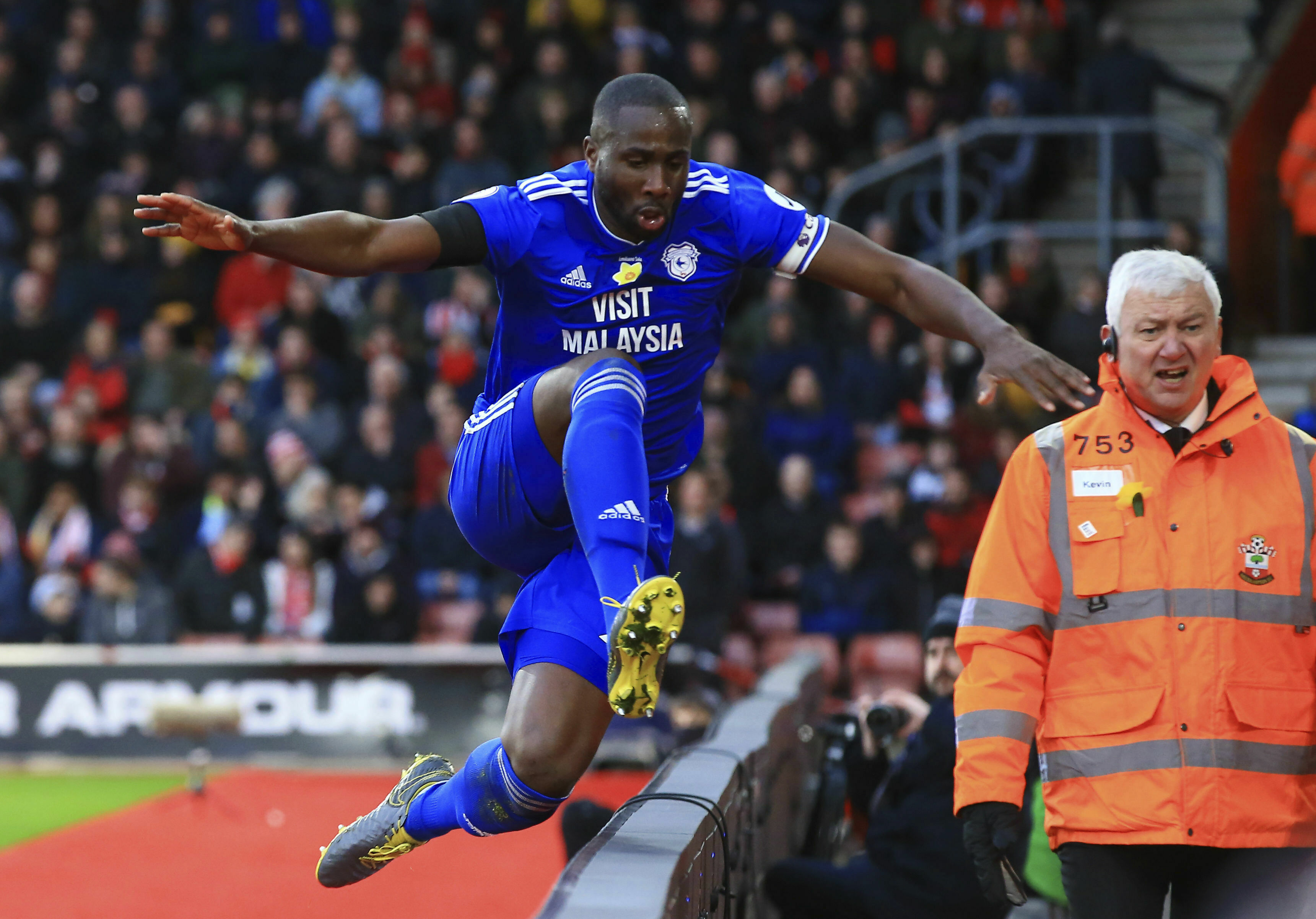 Cardiff beats Southampton 2-1 after emotional week
