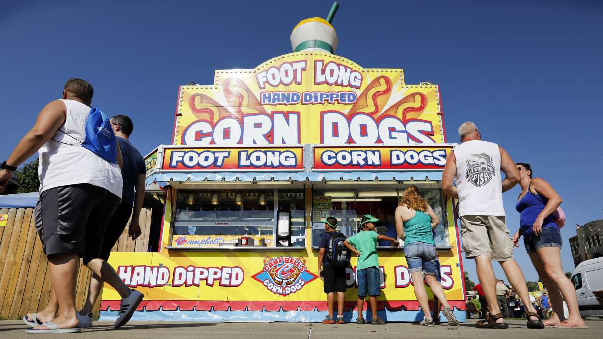 Iowa State Fair vendors ordered to take credit cards by 2020