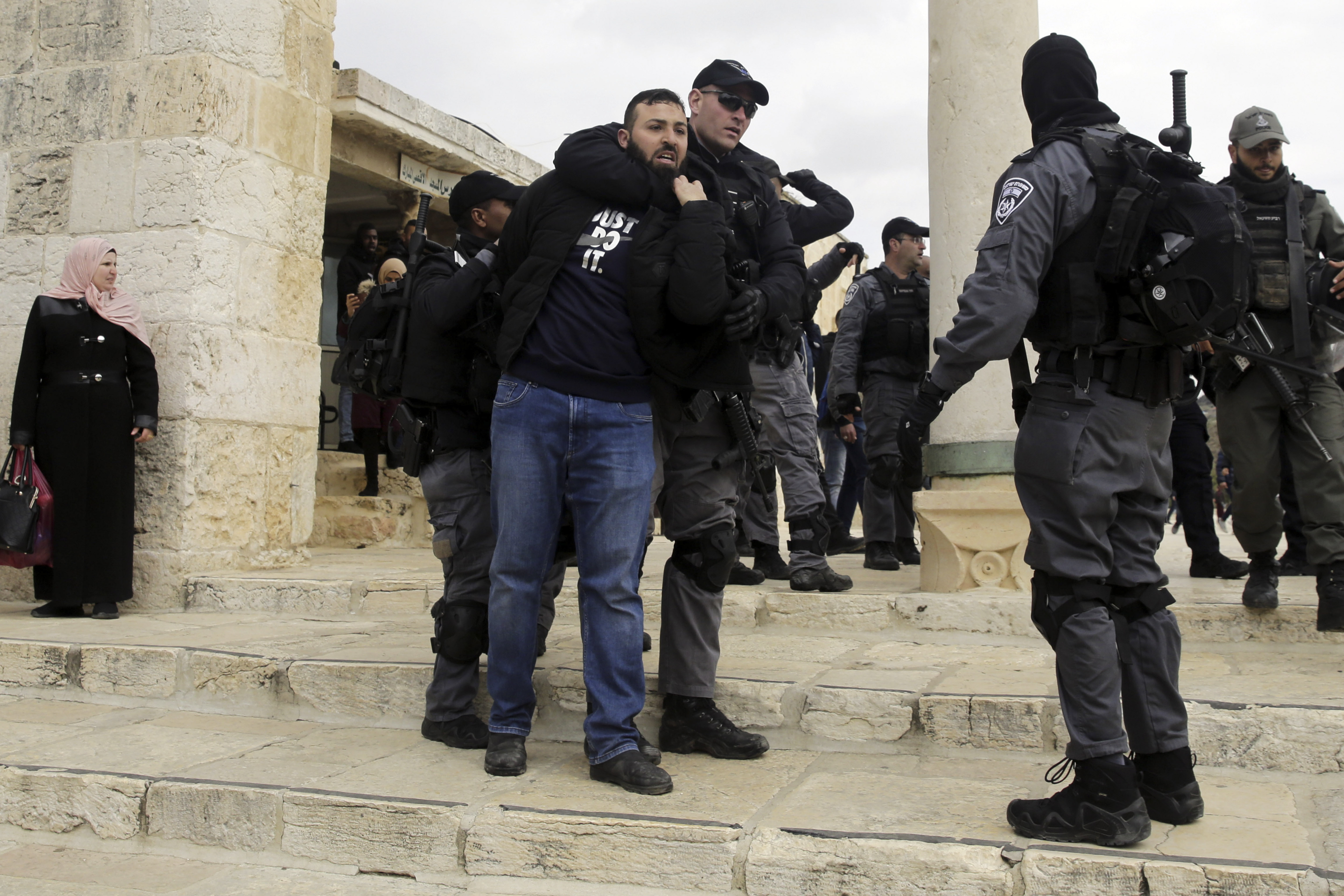 Israeli police arrest 5 Palestinians at flashpoint holy site