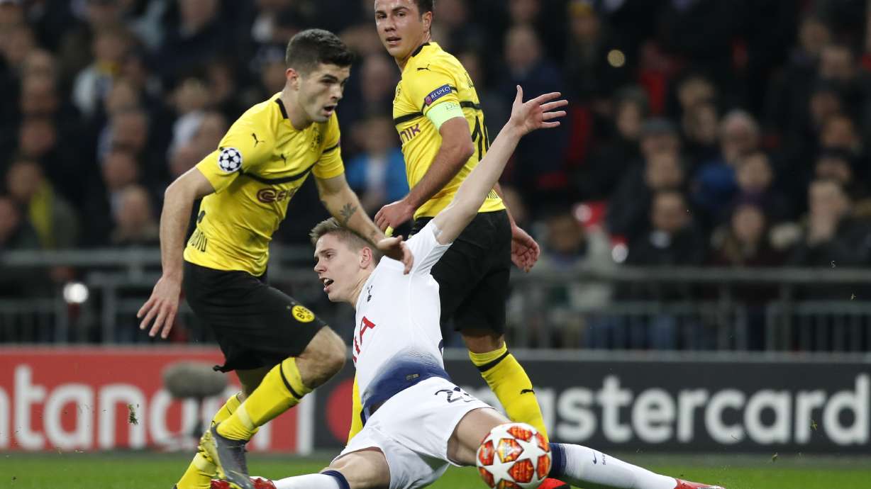 Dortmund's Pulisic out with thigh injury from Tottenham loss
