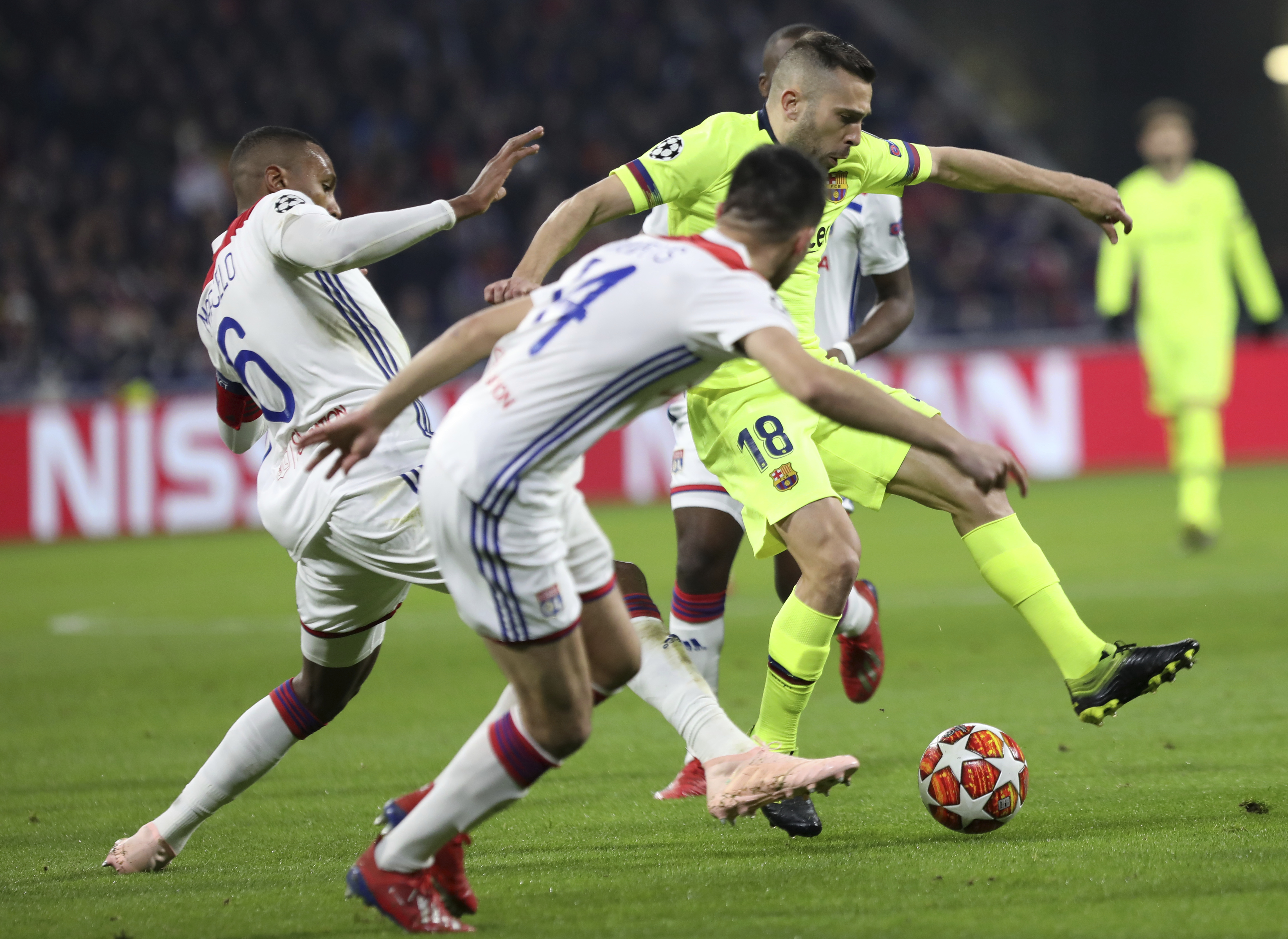 Barcelona's attacking stars disappoint in 0-0 draw at Lyon