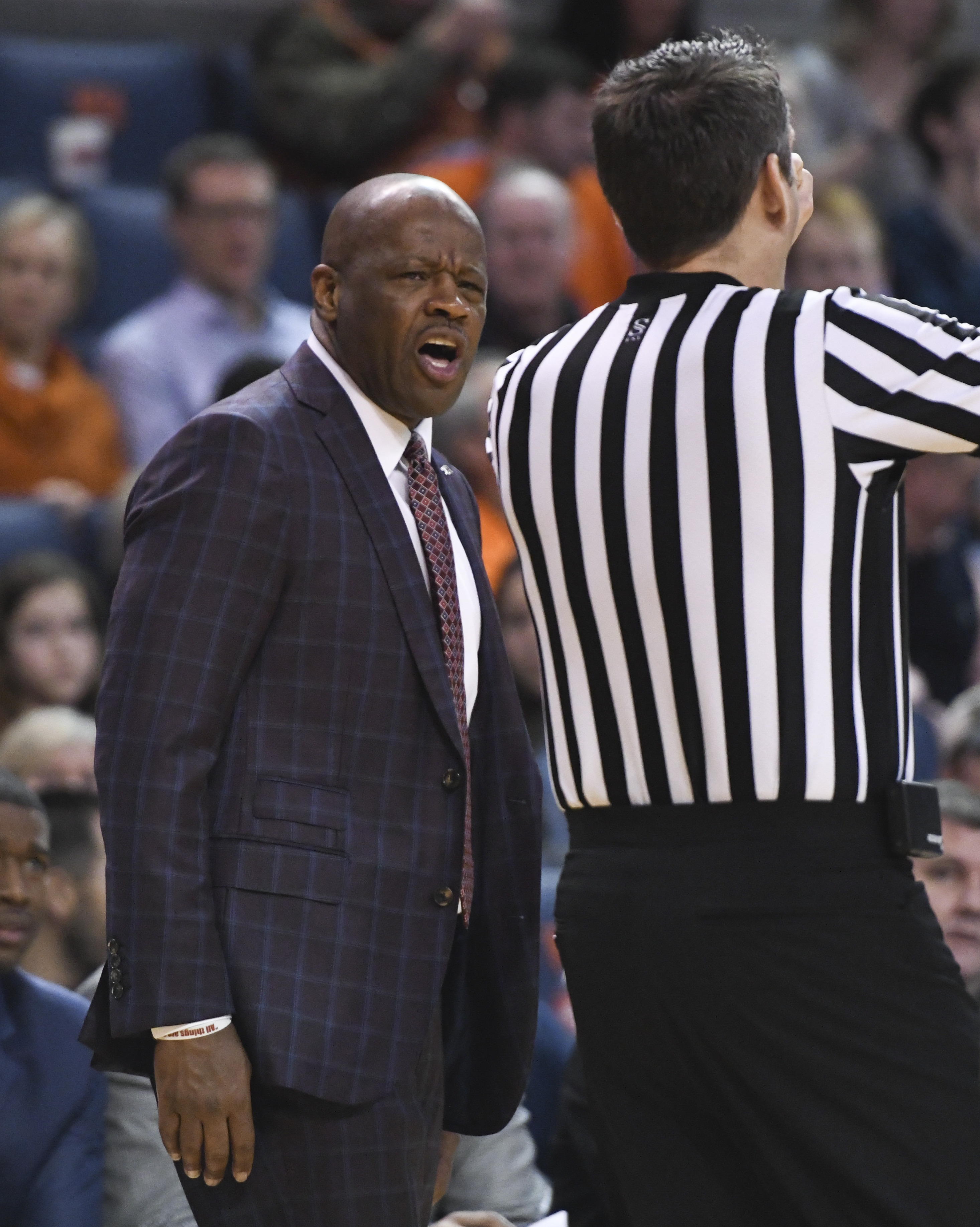 Auburn rides 3-point barrage to 79-56 win over Arkansas