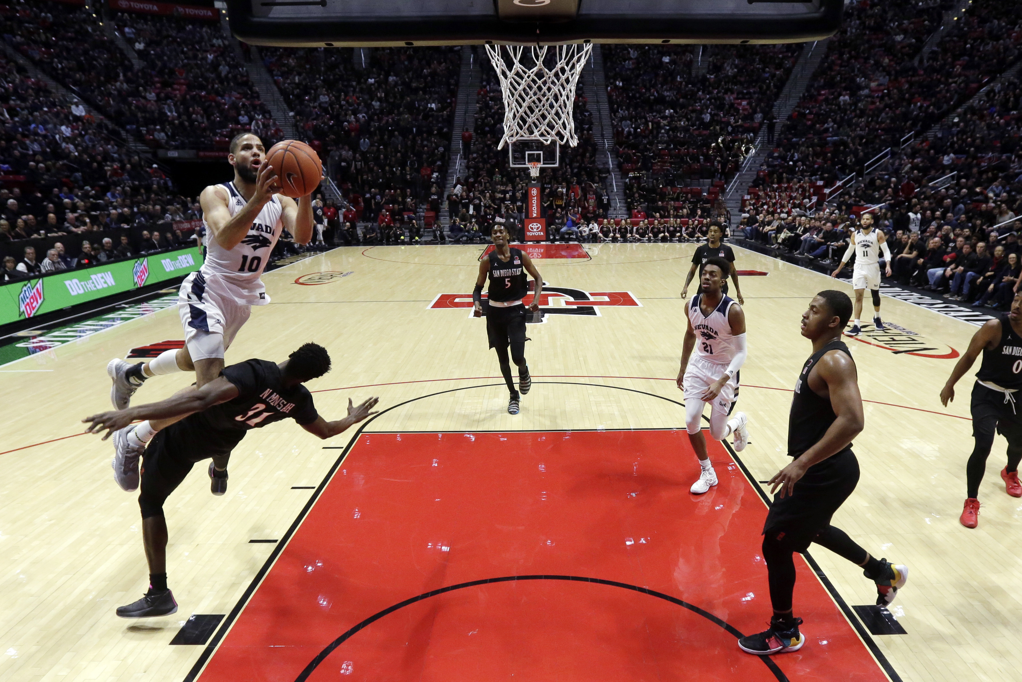 San Diego State stuns Caroline, No. 6 Nevada 65-57