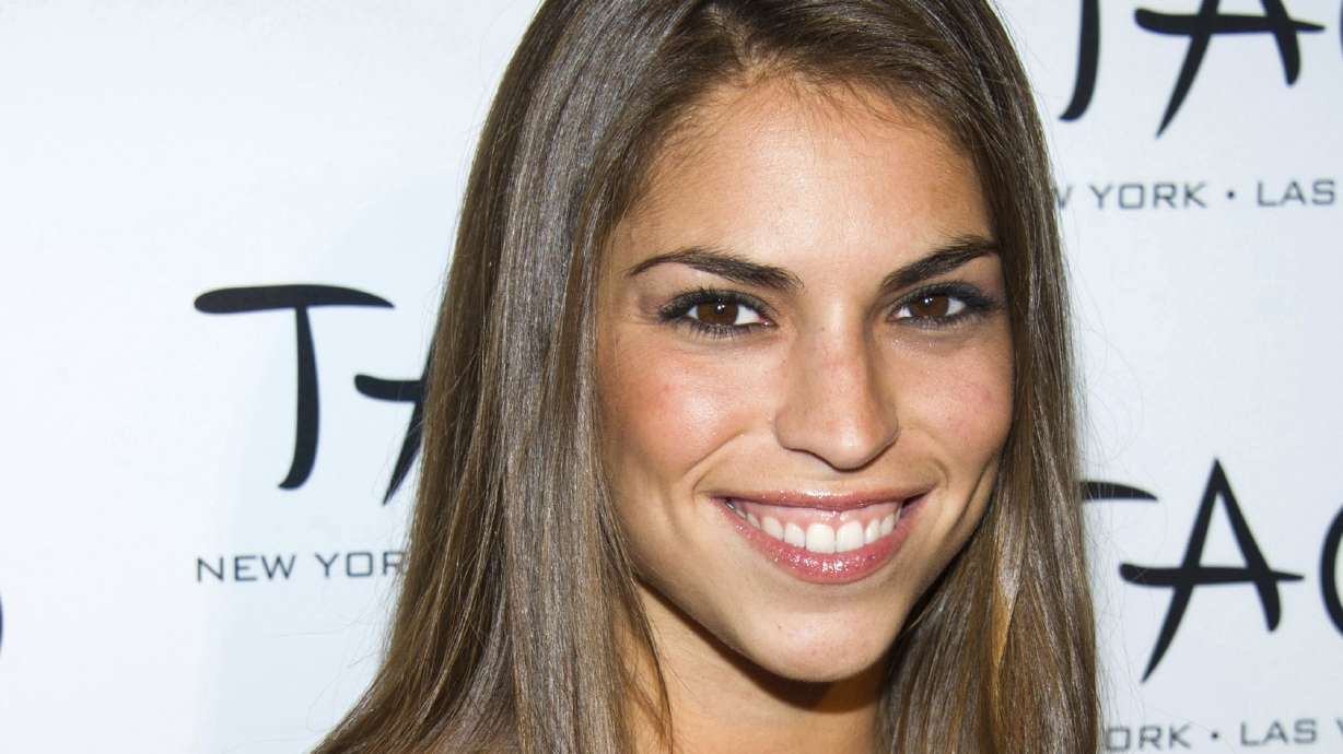 Ex-'Idol' contestant to live with parents before drug trial