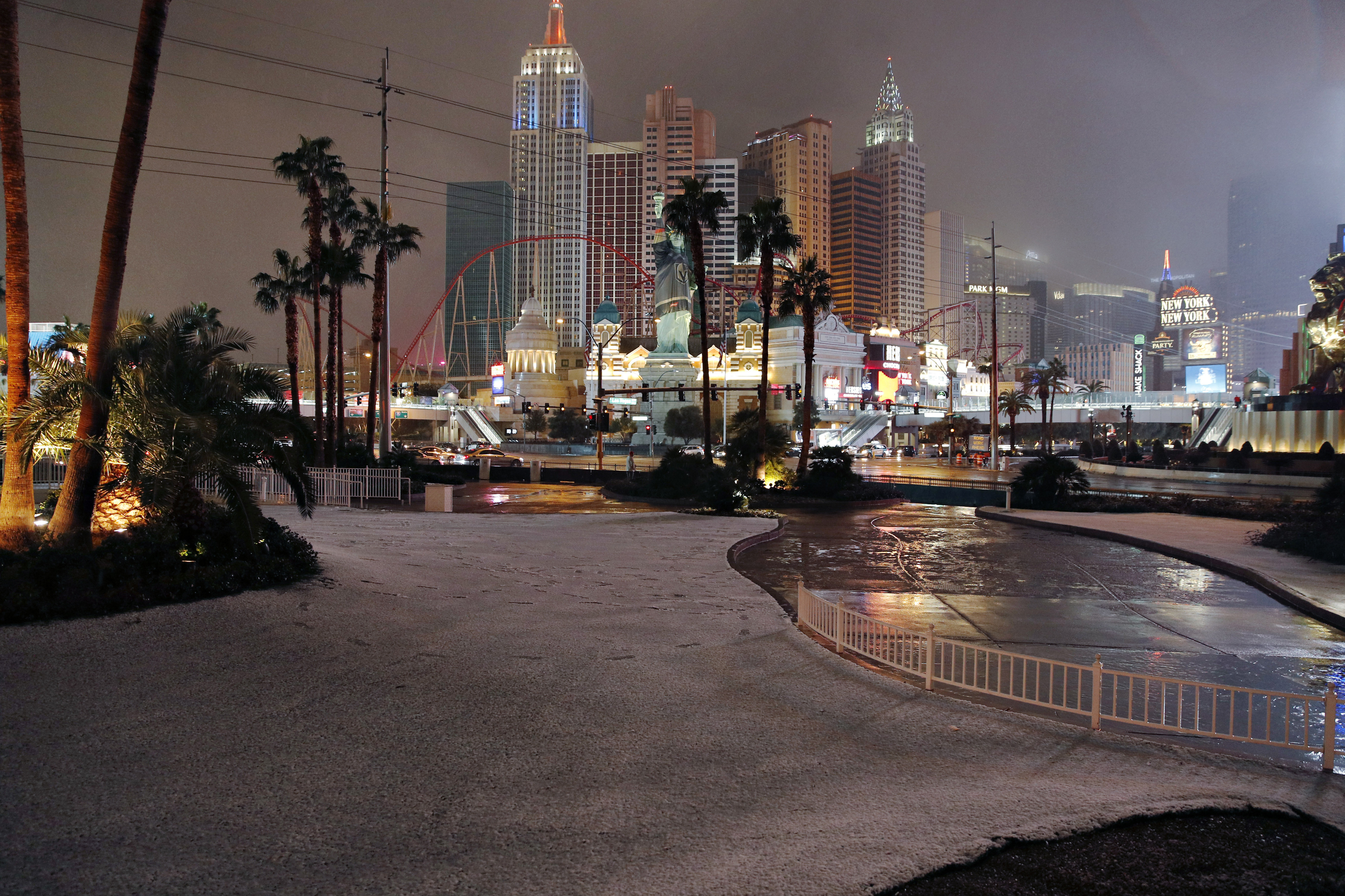 The Latest: Snow forces closure of Vegas to Phoenix route