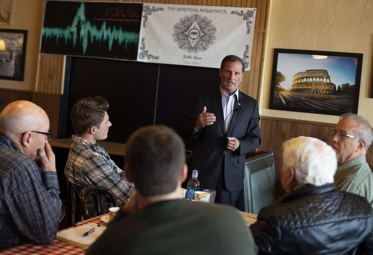Rep. Chris Stewart, R-Utah, speaks with constituents at a town hall meeting at Nonna's Italian Restaurant & Pizzeria in Magna on Thursday, Feb. 21, 2019. (Photo: Laura Seitz, KSL)