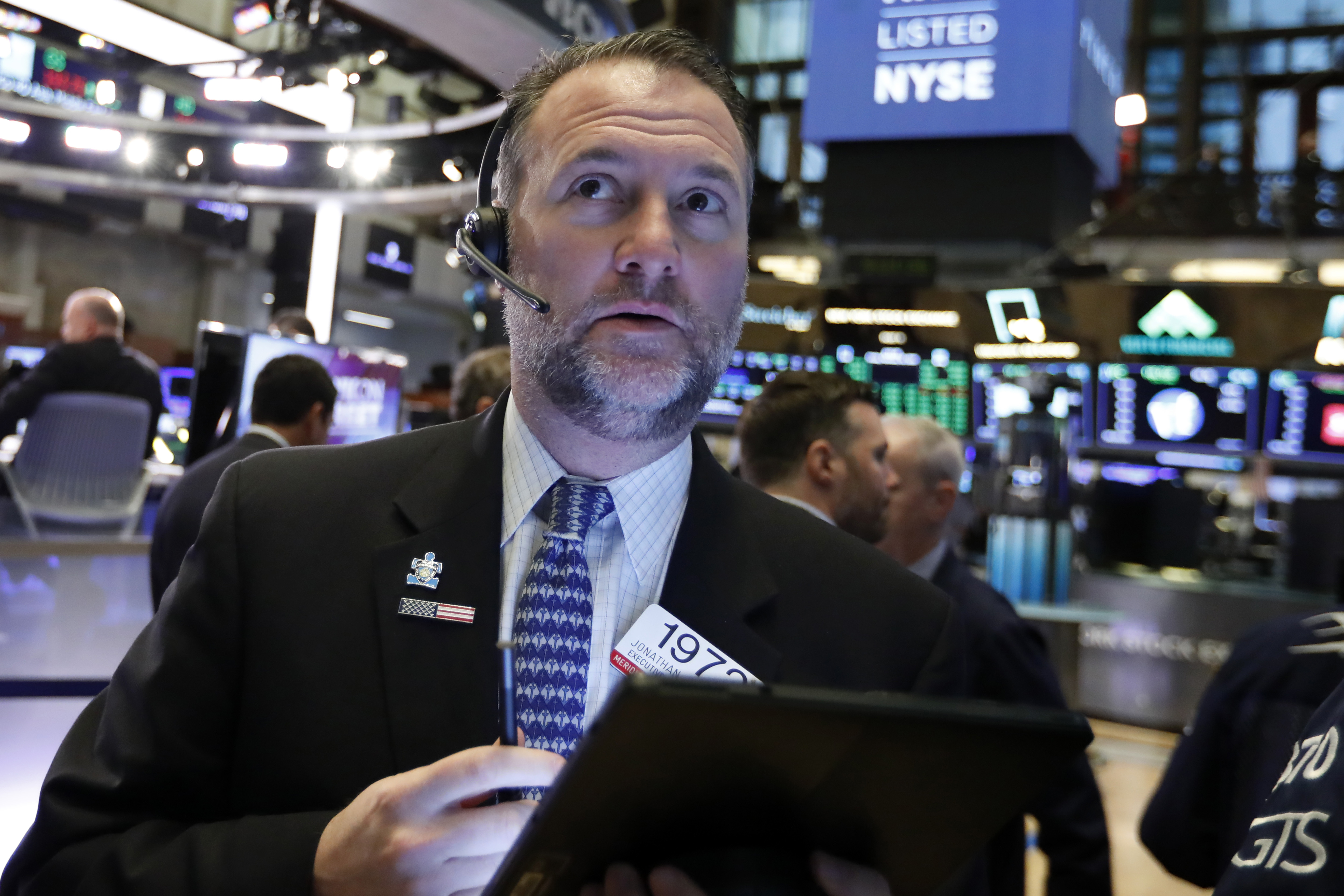 Markets Right Now: S&P 500 notches 4th straight weekly gain