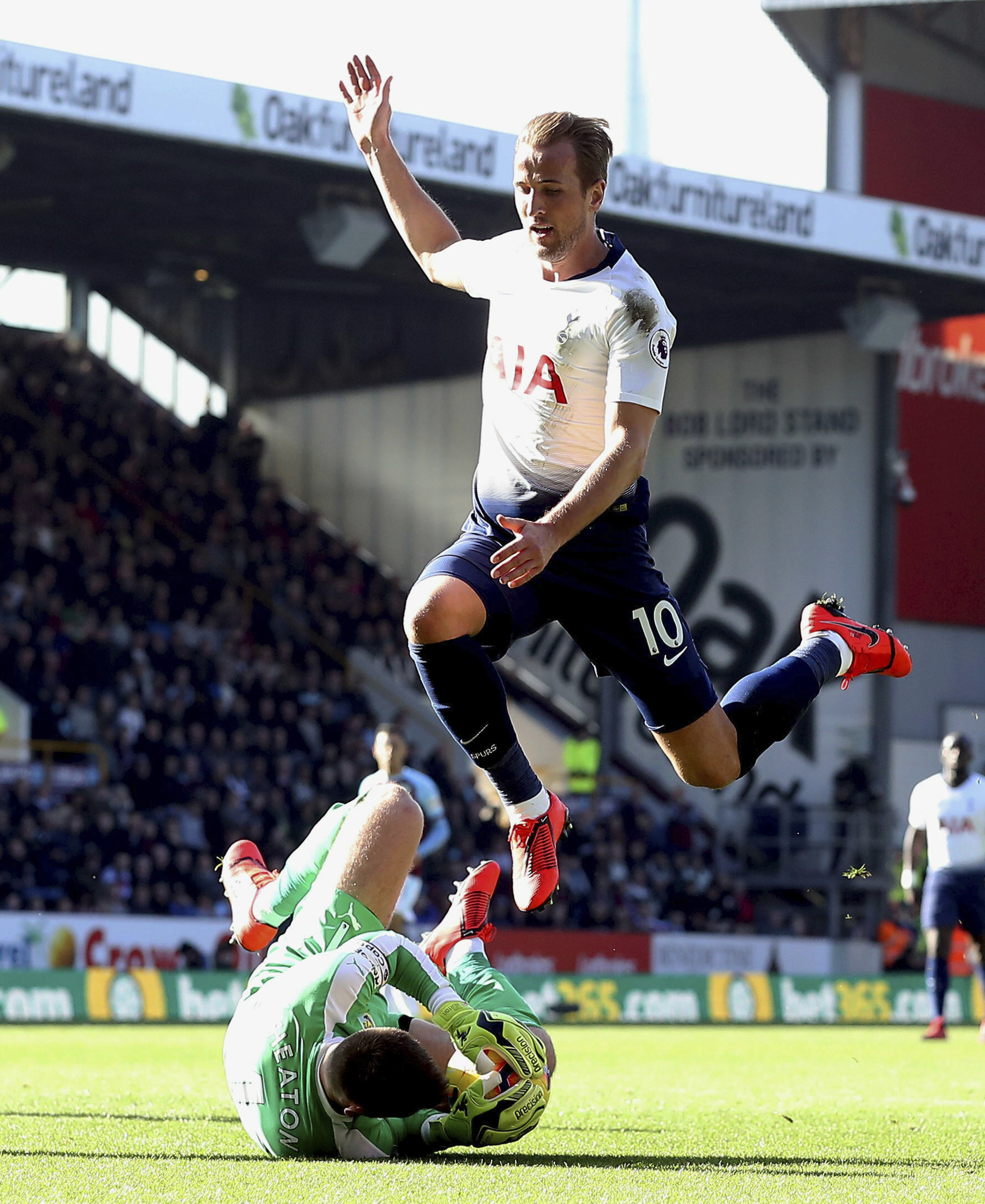 After Tottenham loss, Pochettino loses temper as well