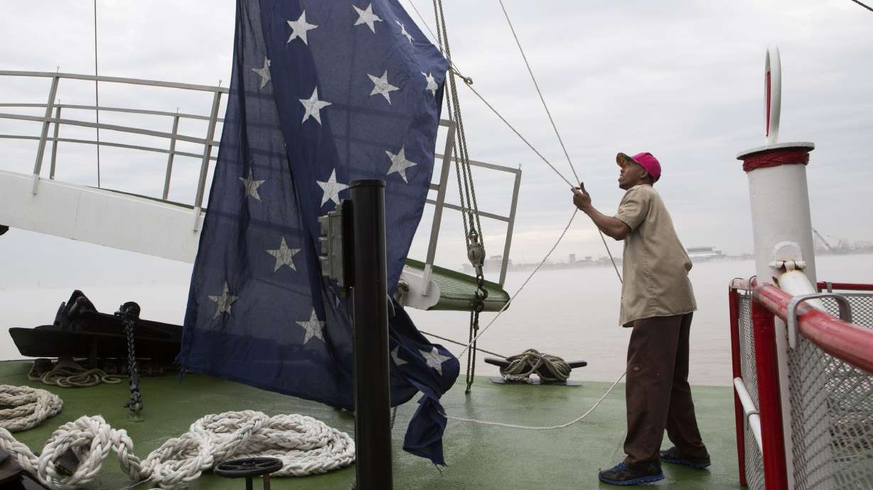 US Navy warships will again fly Union Jack after 17 years