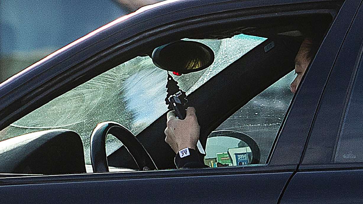House vote kills bill to ban handheld use of phones while driving